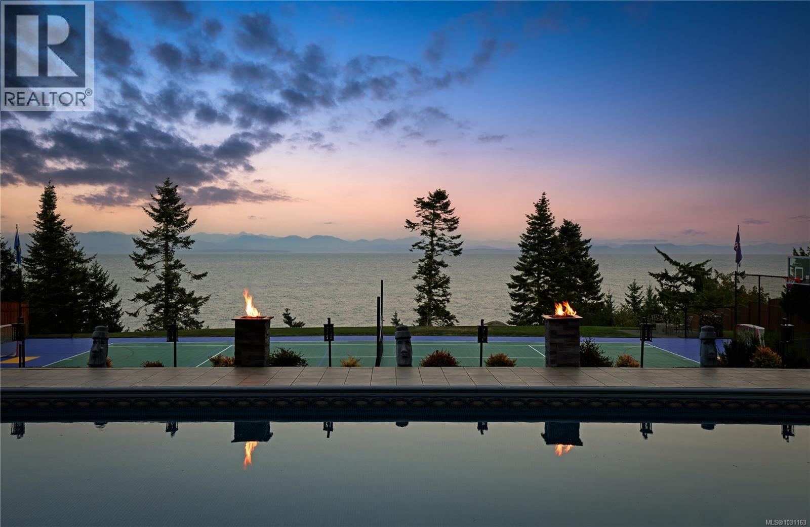 6480 Eagles Dr, Courtenay, British Columbia  V9J 1V3 - Photo 4 - 1031163