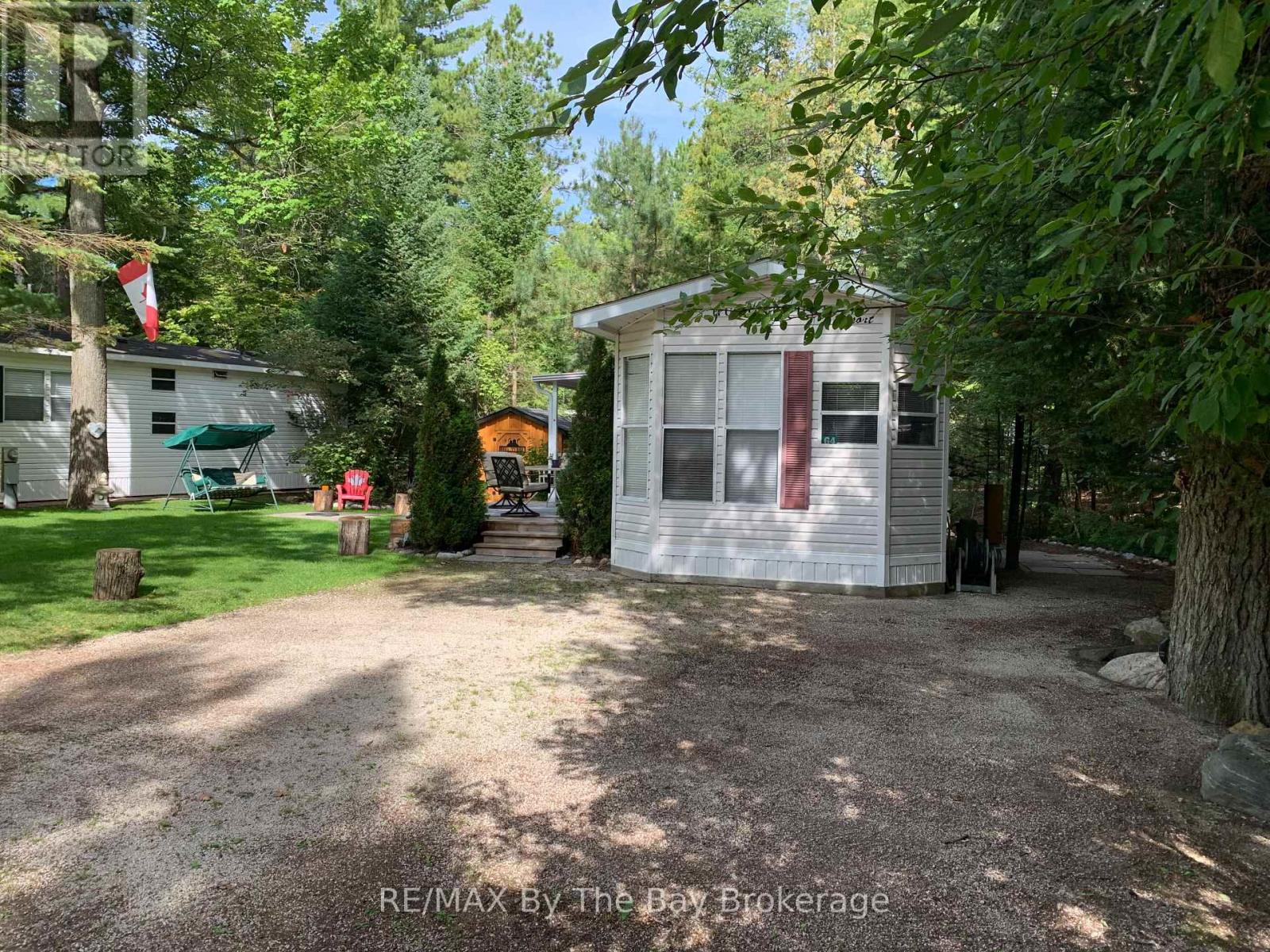 G4 - 85 Theme Park Drive, Wasaga Beach, Ontario  L9Z 1X7 - Photo 5 - S12949140