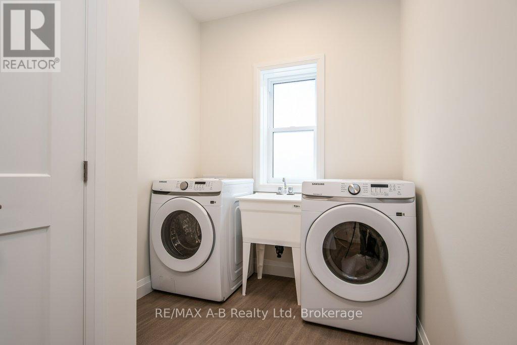 48 Quartz Street, East Zorra-Tavistock, Ontario  N0B 2R0 - Photo 37 - X12556666