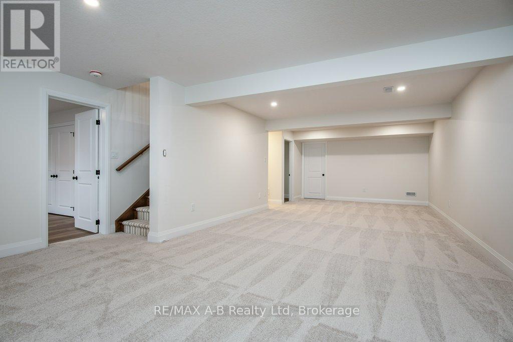 48 Quartz Street, East Zorra-Tavistock, Ontario  N0B 2R0 - Photo 40 - X12556666