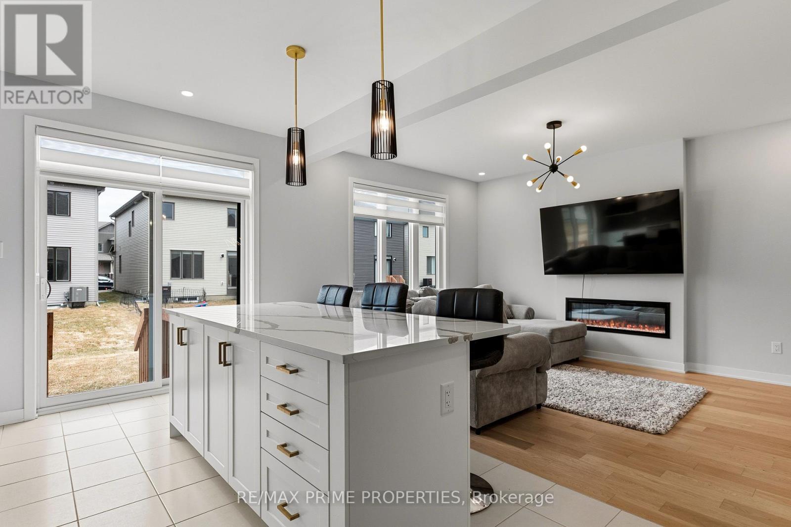 222 Douglas Hardie Street, North Grenville, Ontario  K0G 1J0 - Photo 15 - X12966040