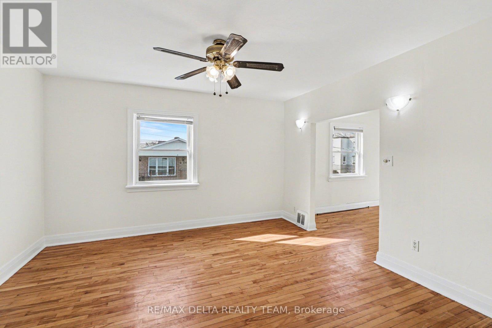 273 Shakespeare Street, Ottawa, Ontario  K1L 5M7 - Photo 4 - X12966046