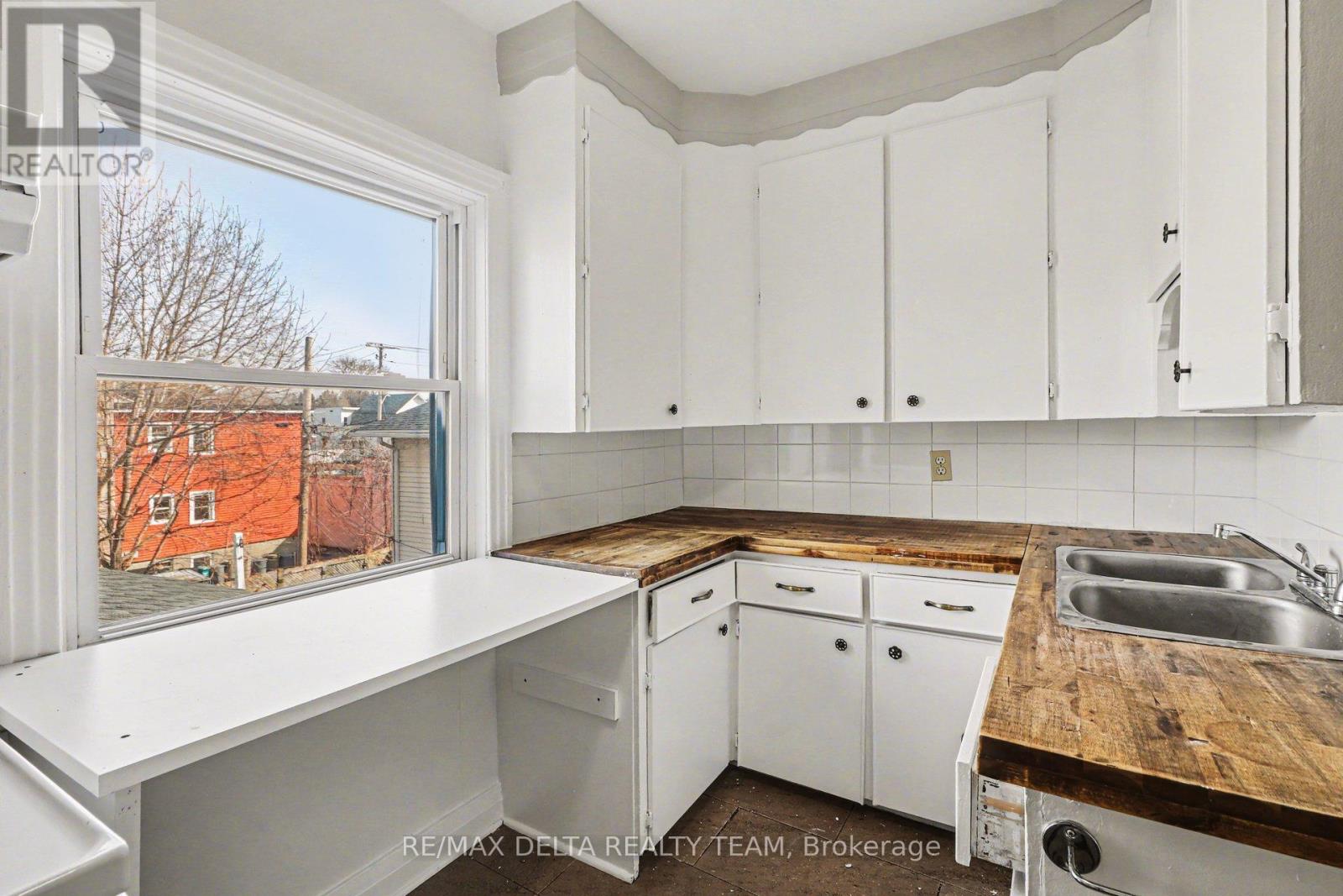 273 Shakespeare Street, Ottawa, Ontario  K1L 5M7 - Photo 8 - X12966046