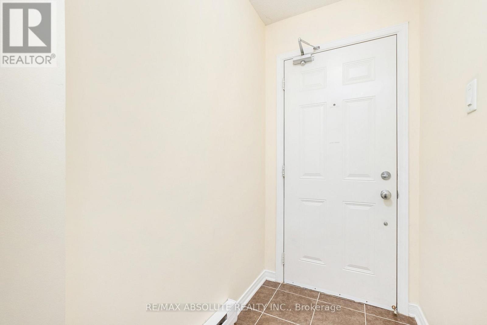 113 Keltie Private, Ottawa, Ontario  K2J 0A1 - Photo 2 - X12966060