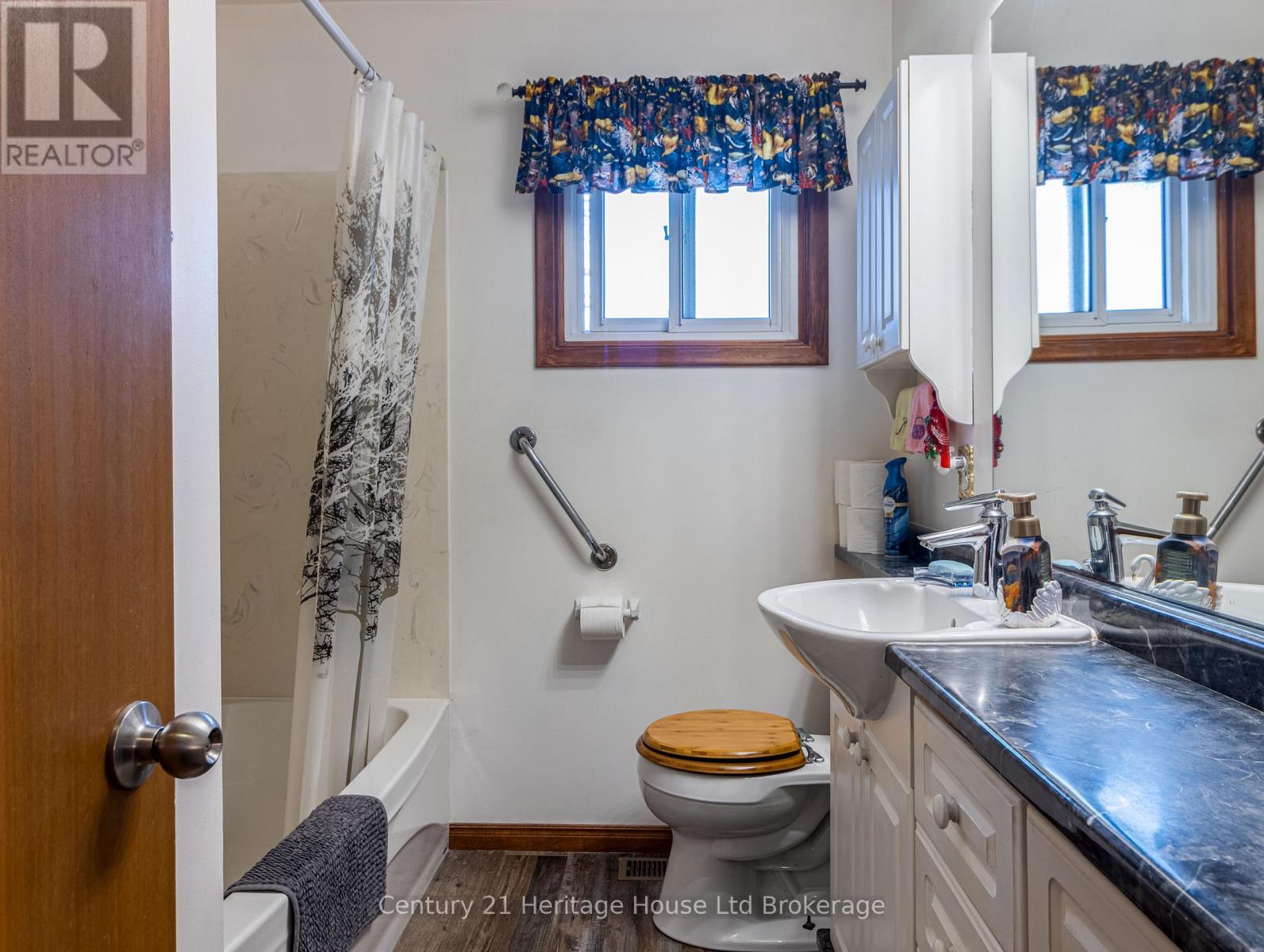 217 5th Avenue, Woodstock, Ontario N4S 2G2 - Photo 11 - X12966134