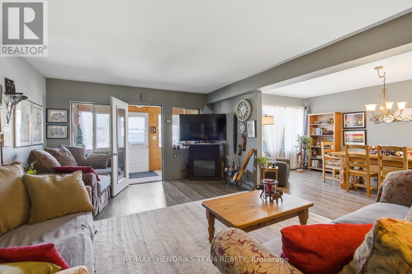 229 Jarvis Street, Fort Erie (Central), Ontario  L2A 2S7 - Photo 7 - X12966102