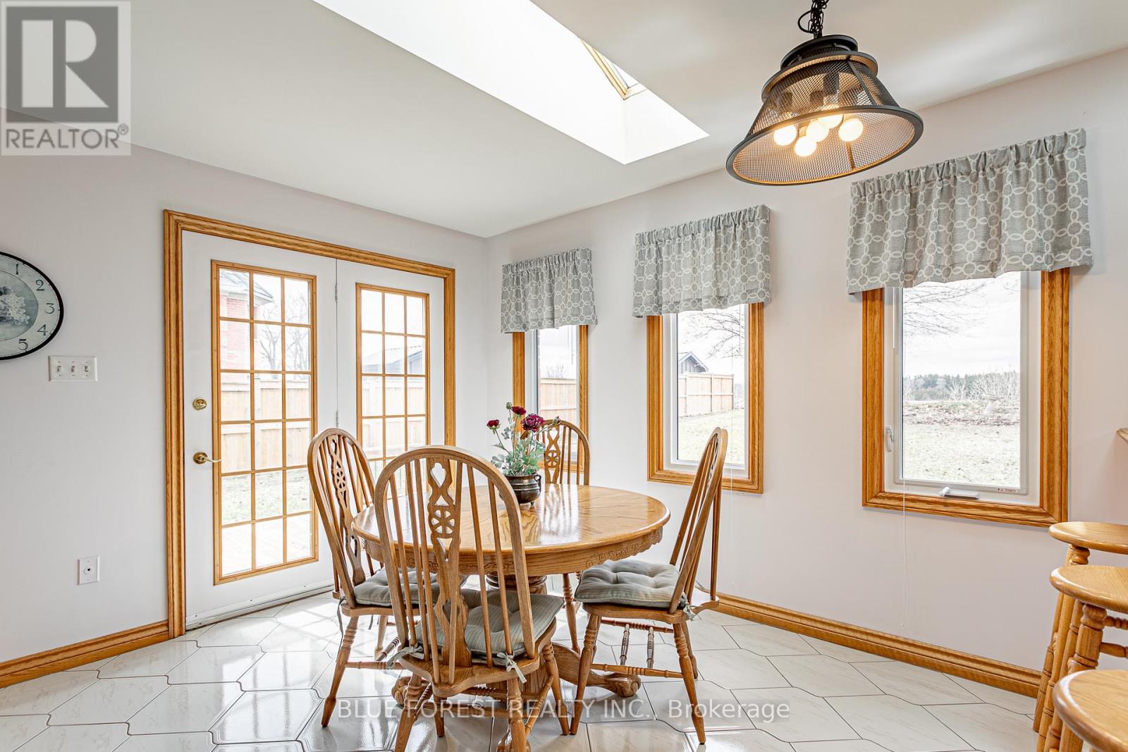 129 Wheeler Avenue, Thames Centre, Ontario  N0L 1G2 - Photo 11 - X12964968