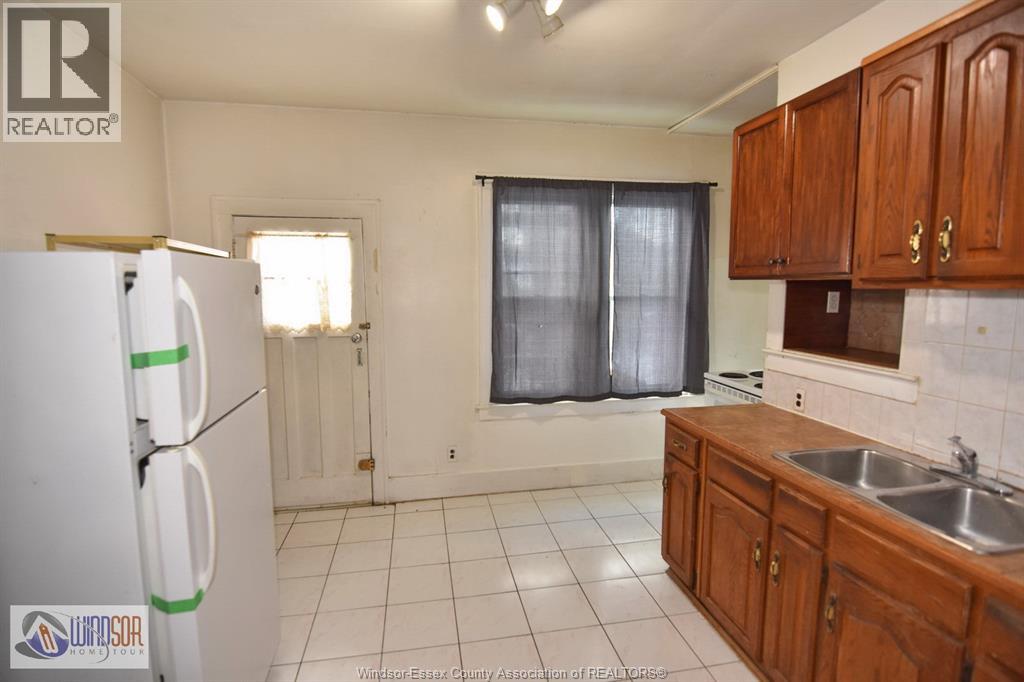 735-737 Partington, Windsor, Ontario  N9B 2N6 - Photo 8 - 26007273