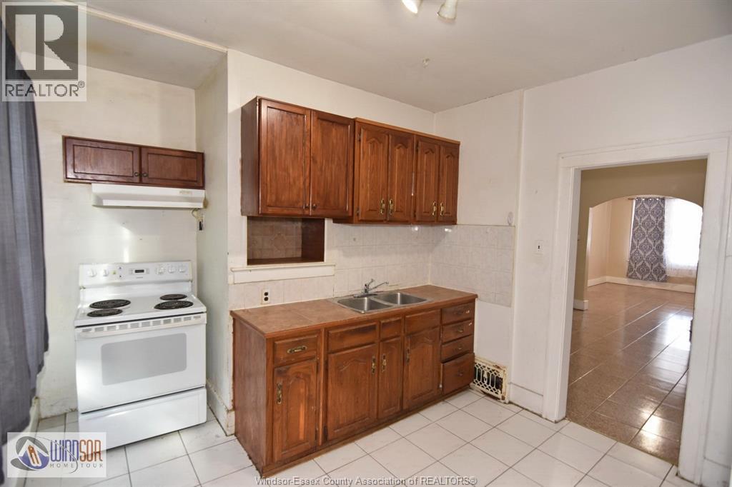 735-737 Partington, Windsor, Ontario  N9B 2N6 - Photo 9 - 26007273