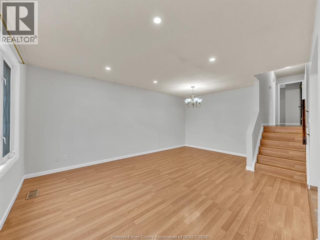 3700 Wildwood Drive Unit# Full House, Windsor, Ontario  N8R 2B6 - Photo 5 - 26007238