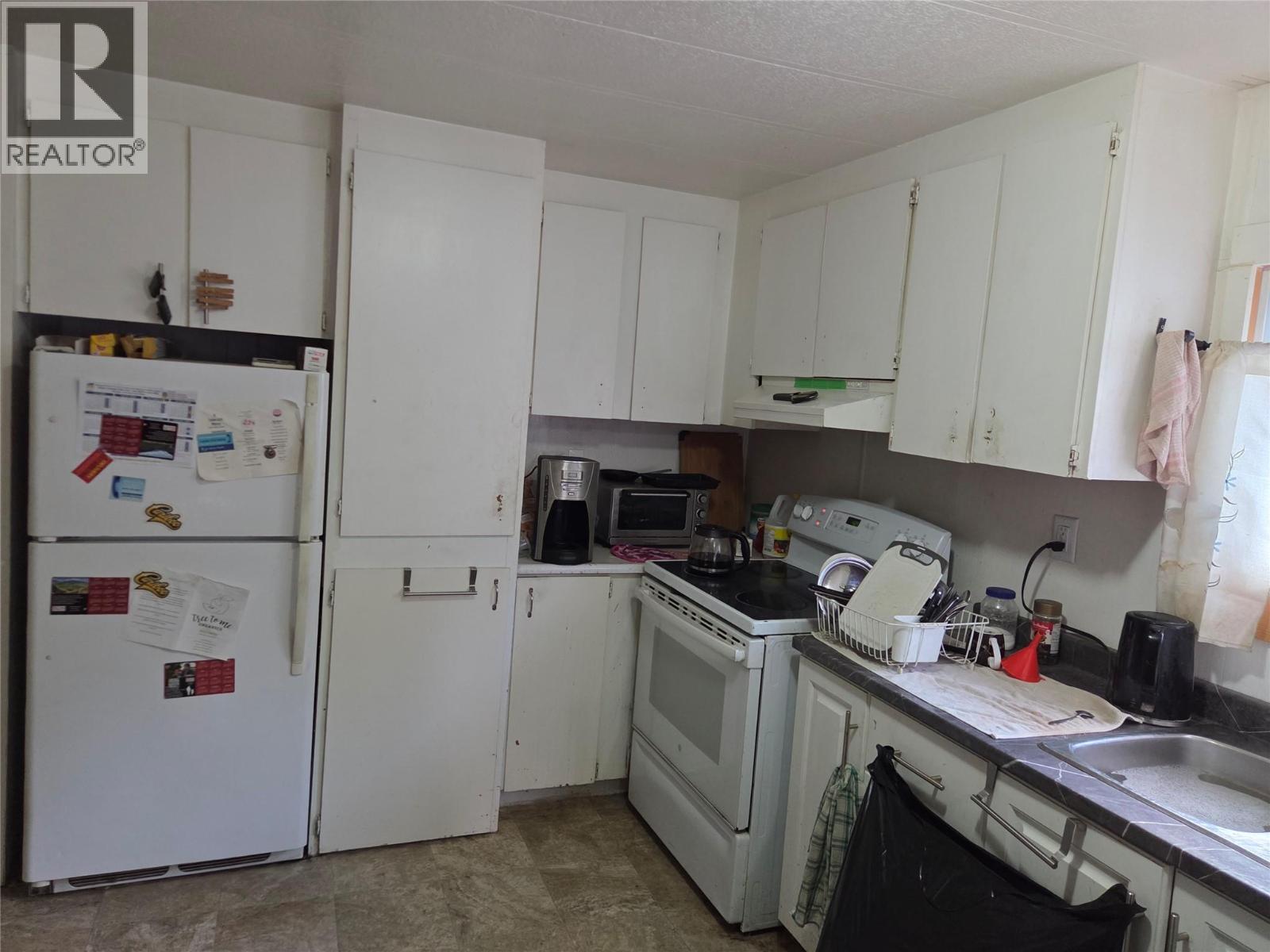 2637 9th Street, Olalla, British Columbia  V0X 1N6 - Photo 2 - 10365285