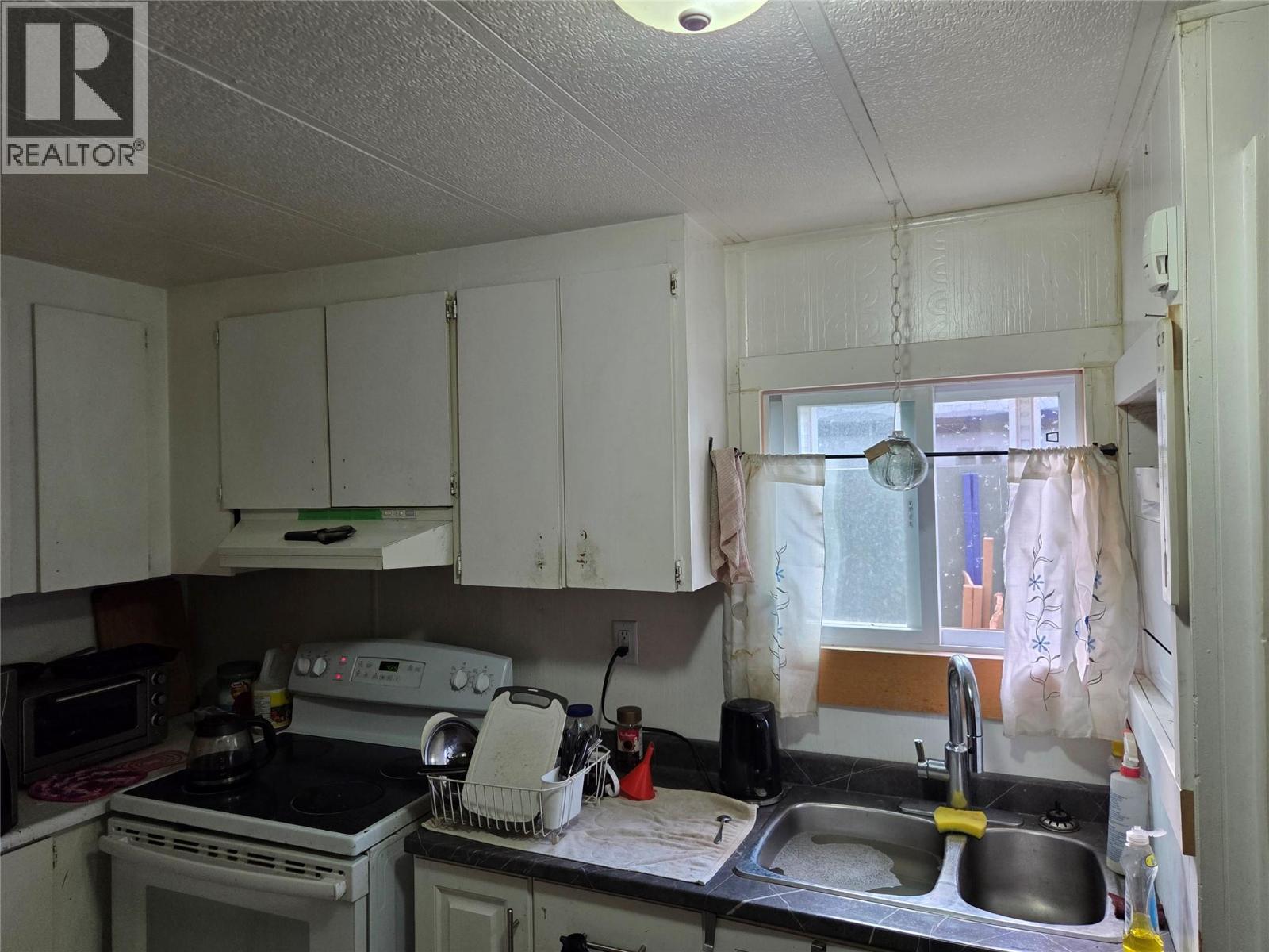 2637 9th Street, Olalla, British Columbia  V0X 1N6 - Photo 3 - 10365285