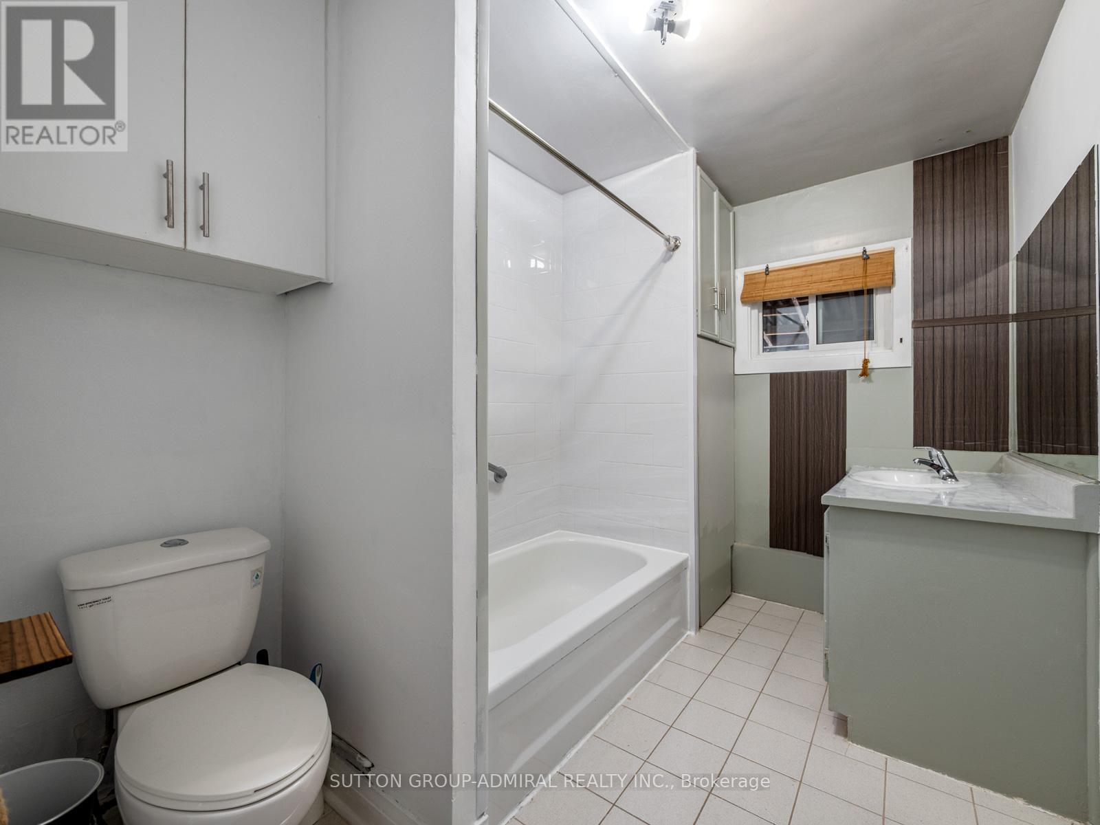 23 Kenworthy Avenue, Toronto, Ontario  M1L 3B1 - Photo 8 - E12959372