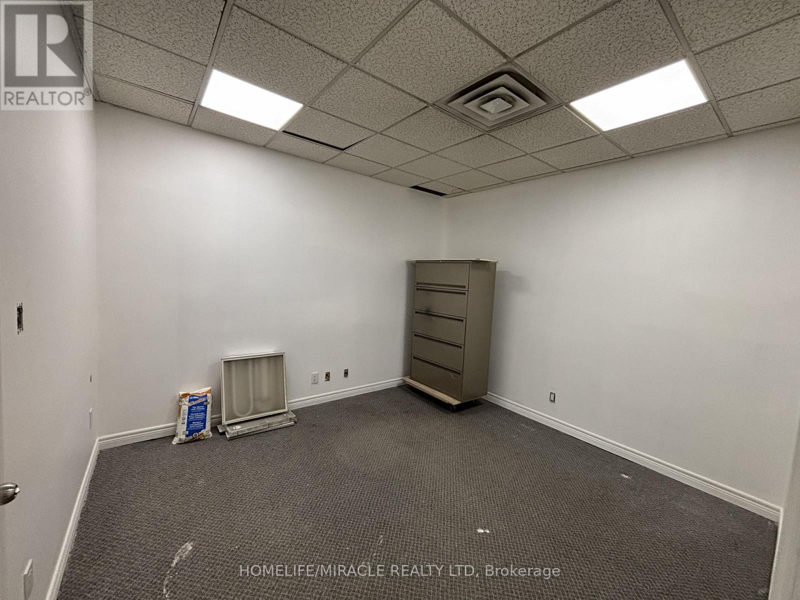 2 - 3153 Steeles Avenue, Milton, Ontario  L9T 2V4 - Photo 9 - W12963228