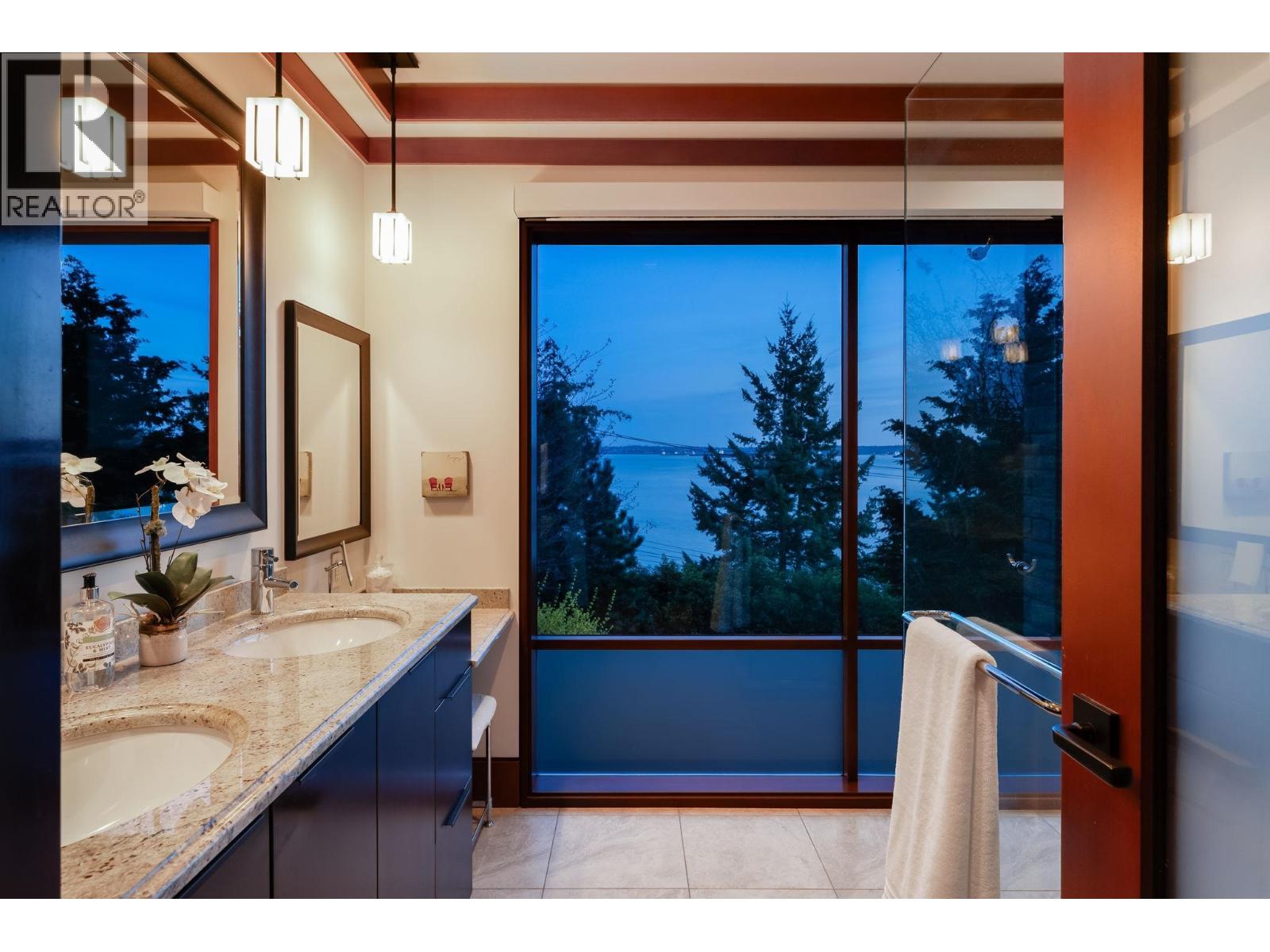 3673 Sunset Lane, West Vancouver, British Columbia V7V 0A9 - Photo 8 - R3107349