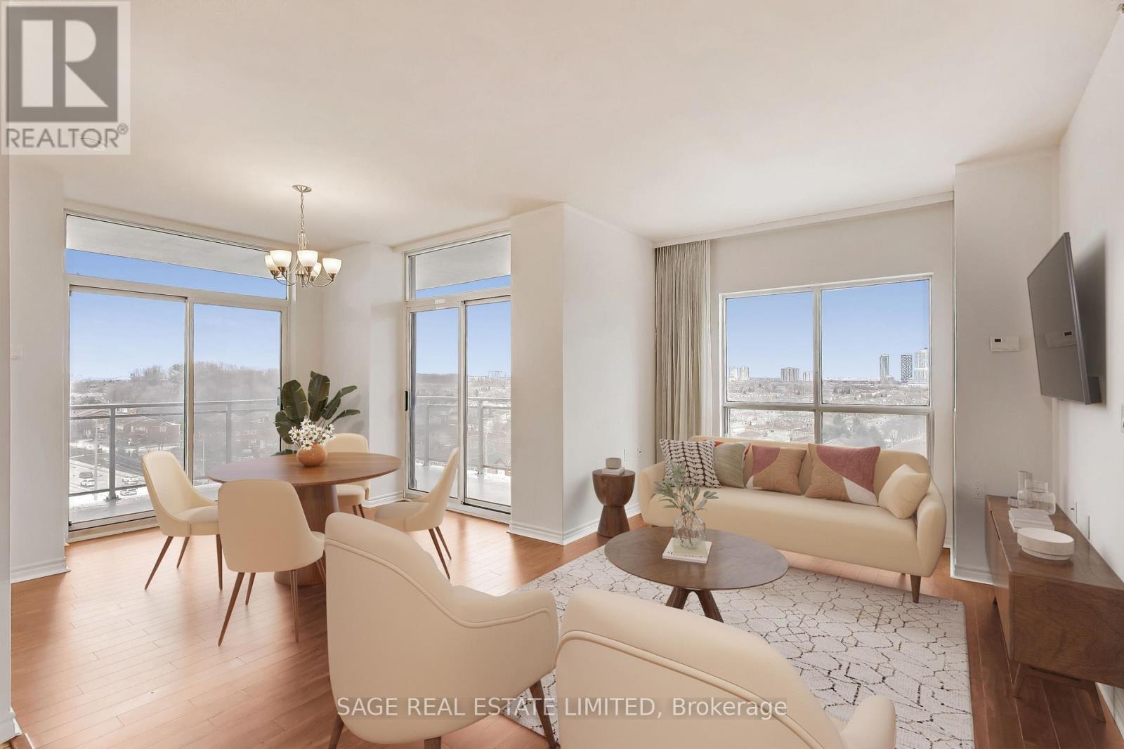 902 - 810 Scollard Court, Mississauga, Ontario  L5V 0A4 - Photo 5 - W12909746