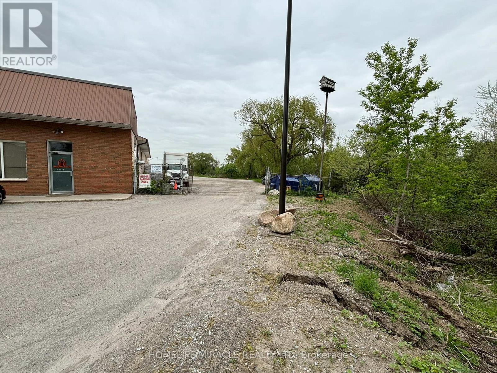 2 - 3153 Steeles Avenue, Milton, Ontario  L9T 2V4 - Photo 3 - W12963228