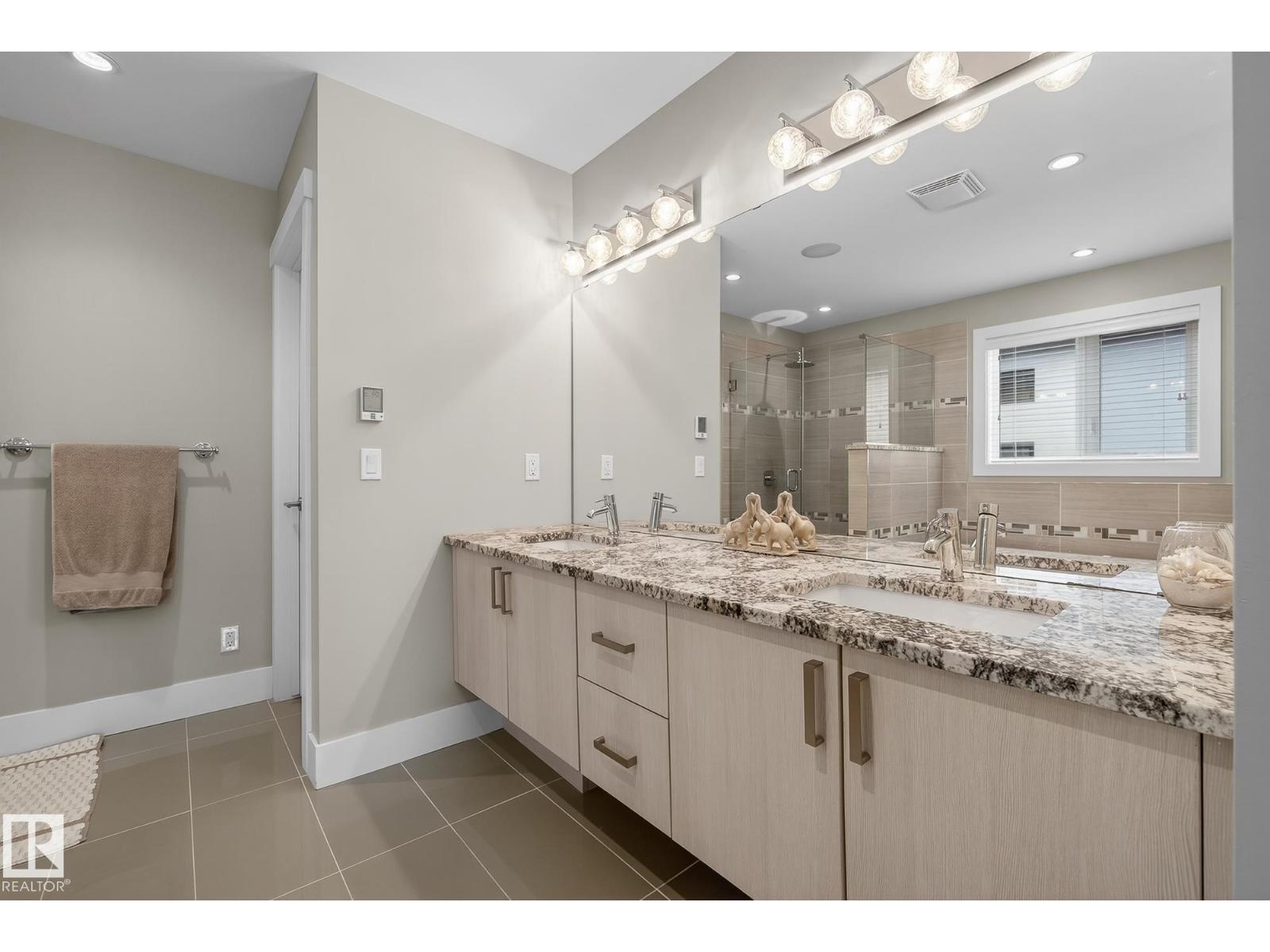 9648 83 Av Nw, Edmonton, Alberta  T6C 1C2 - Photo 36 - E4480897