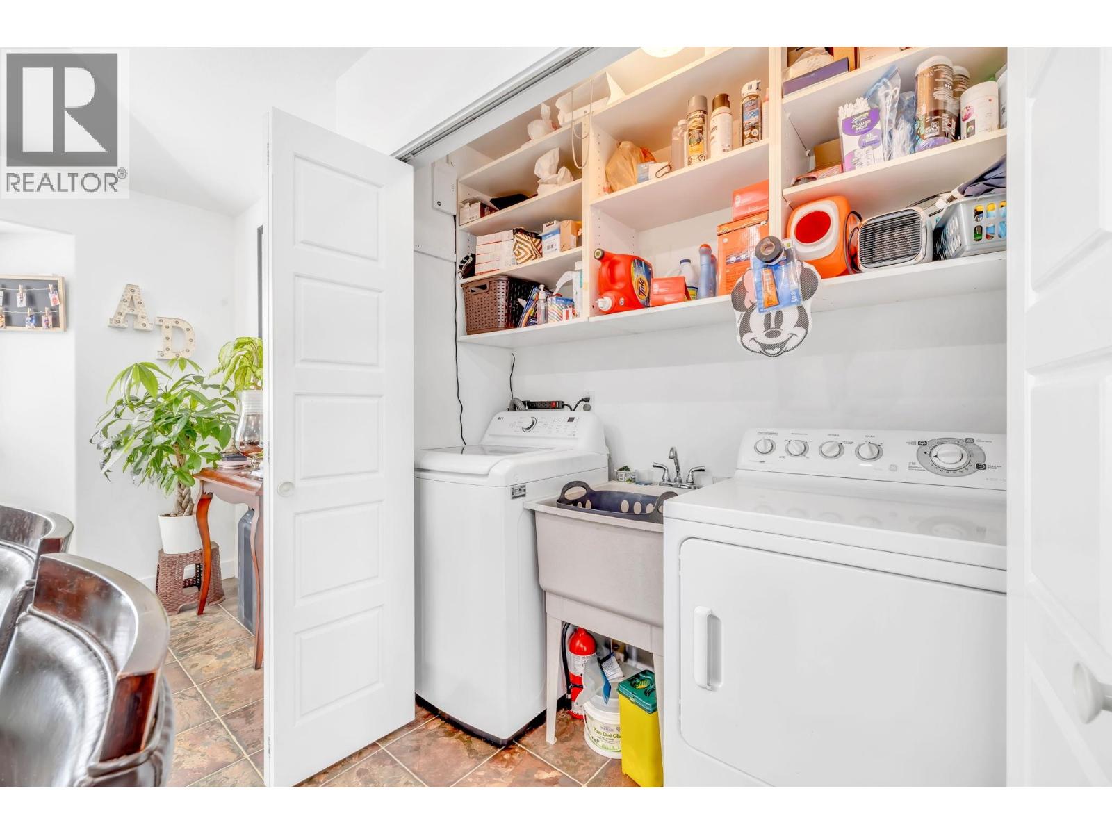 20558 122 Avenue, Maple Ridge, British Columbia  V2X 2N6 - Photo 16 - R3106600