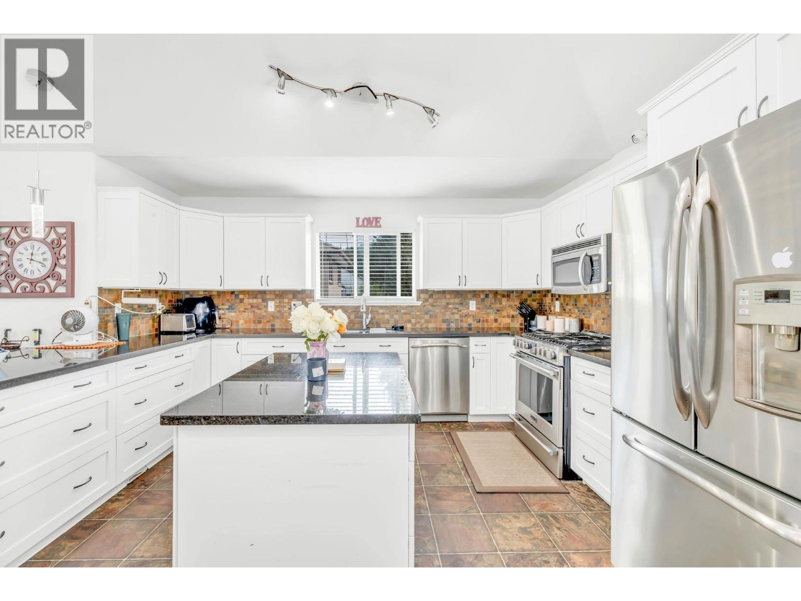 20558 122 Avenue, Maple Ridge, British Columbia  V2X 2N6 - Photo 15 - R3106600