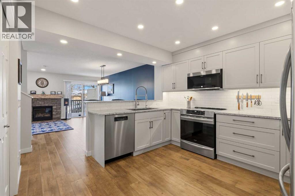 85 Cedarview Mews SW, Calgary, Alberta