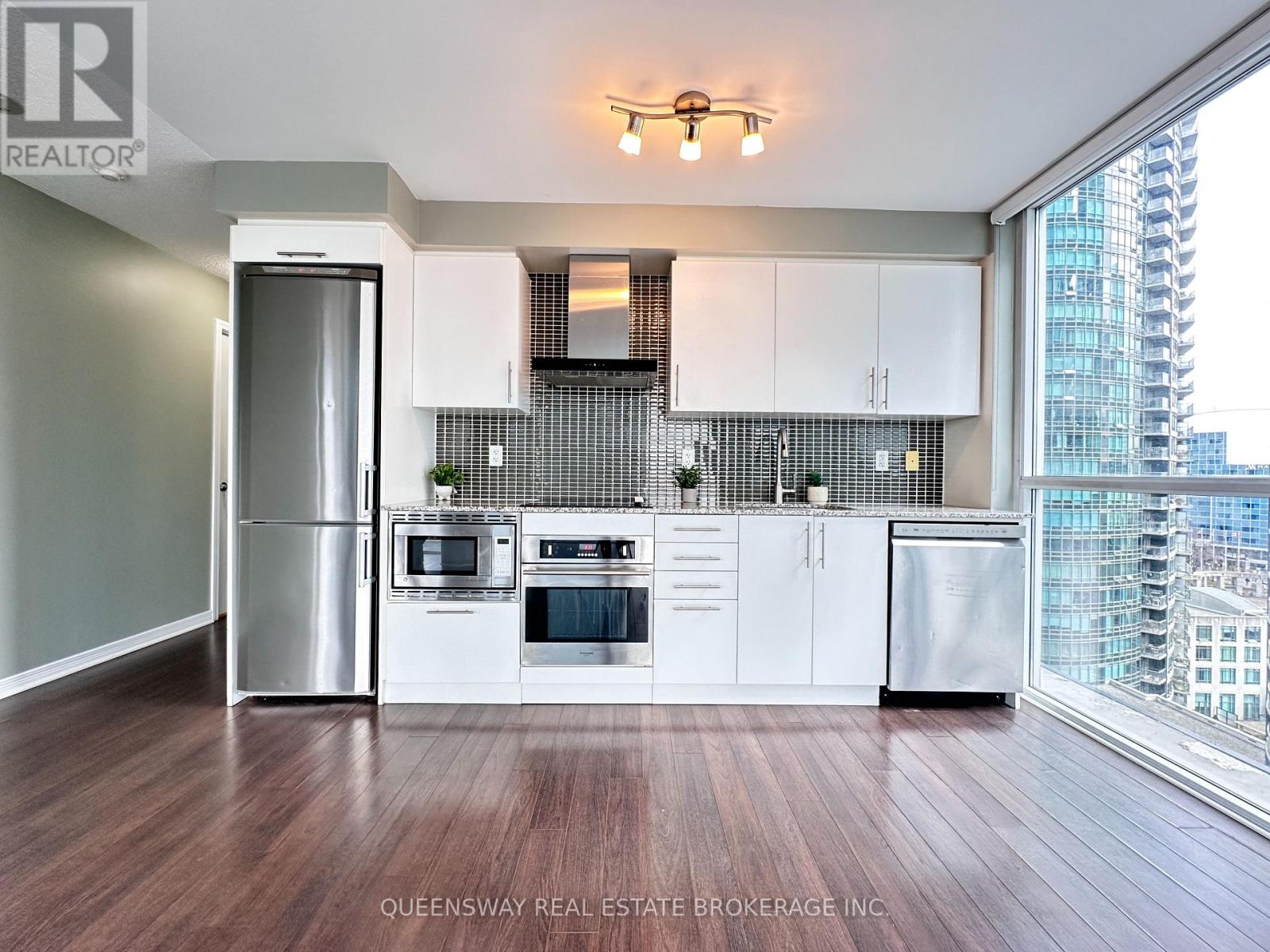 1008 - 352 Front Street W, Toronto, Ontario  M5V 0K3 - Photo 16 - C12966022