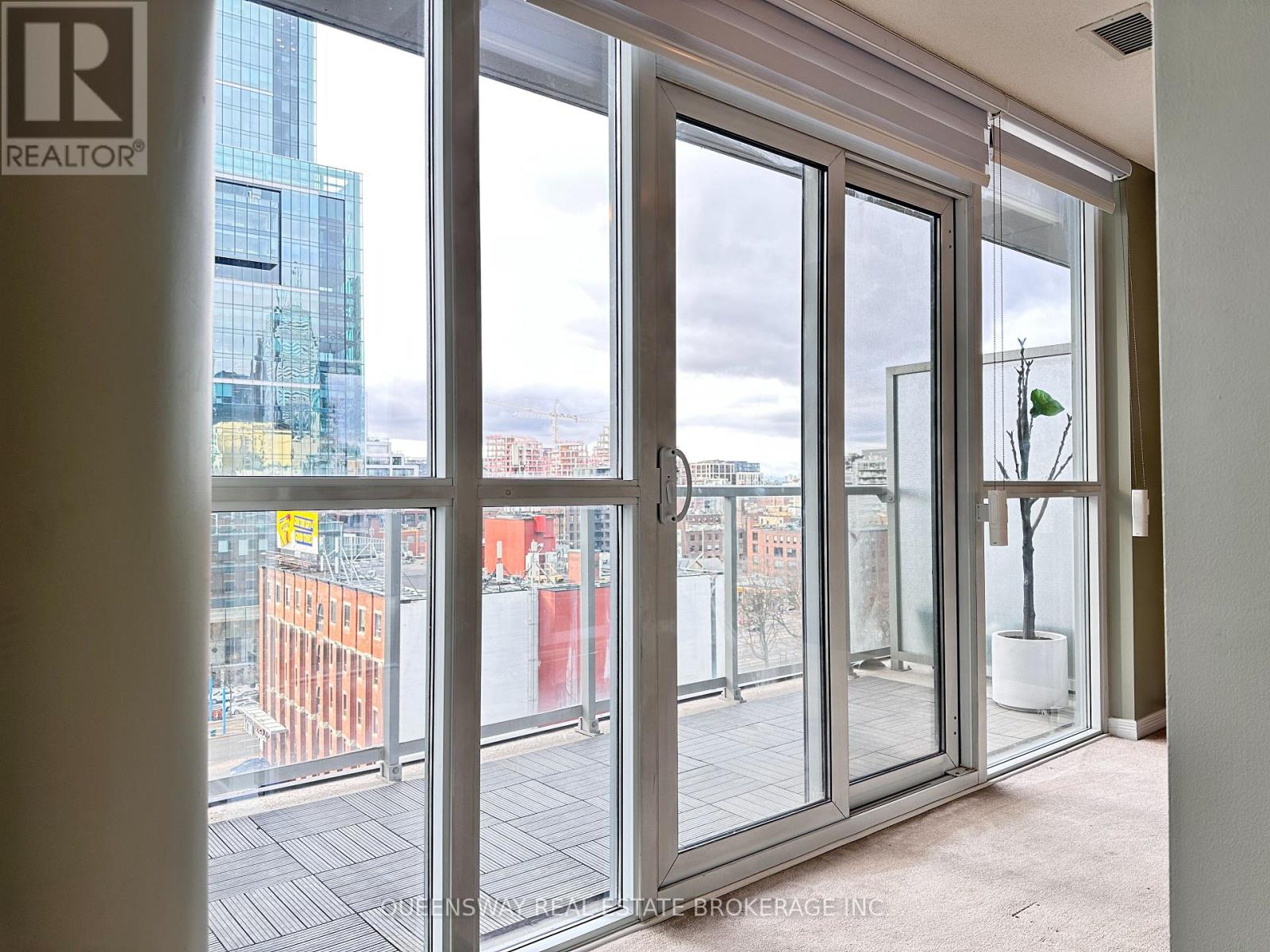 1008 - 352 Front Street W, Toronto, Ontario  M5V 0K3 - Photo 18 - C12966022