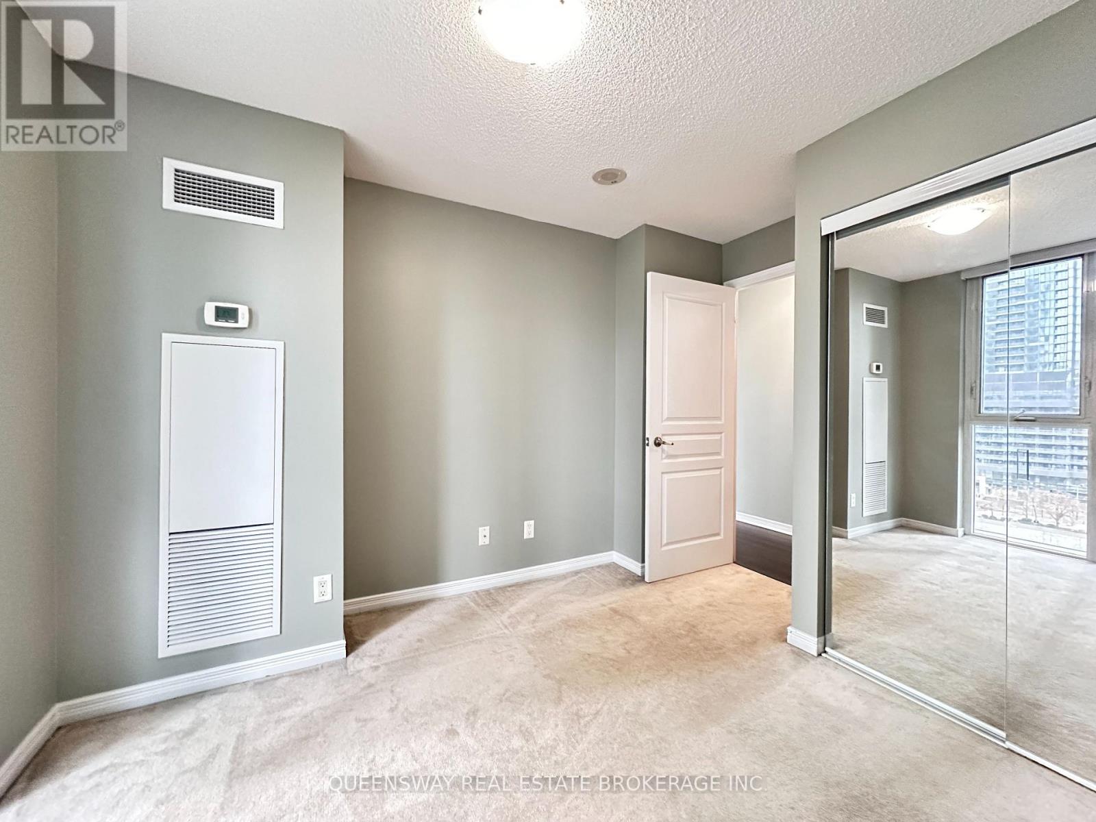 1008 - 352 Front Street W, Toronto, Ontario  M5V 0K3 - Photo 7 - C12966022