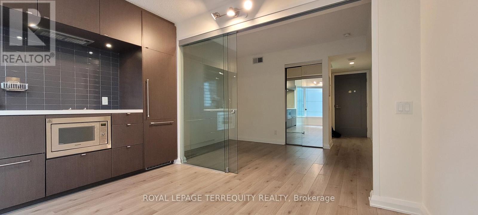 605 - 155 Yorkville Avenue, Toronto, Ontario  M5R 1C4 - Photo 6 - C12966080