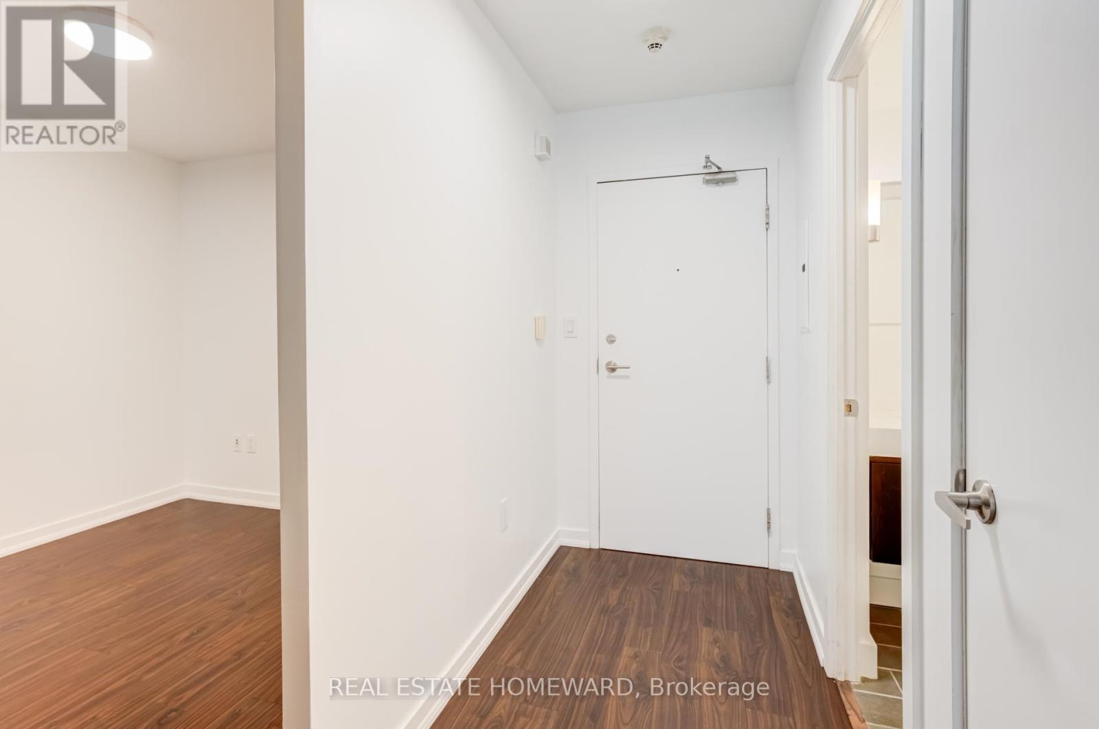 1916 - 4k Spadina Avenue, Toronto, Ontario  M5V 3Z2 - Photo 2 - C12966114