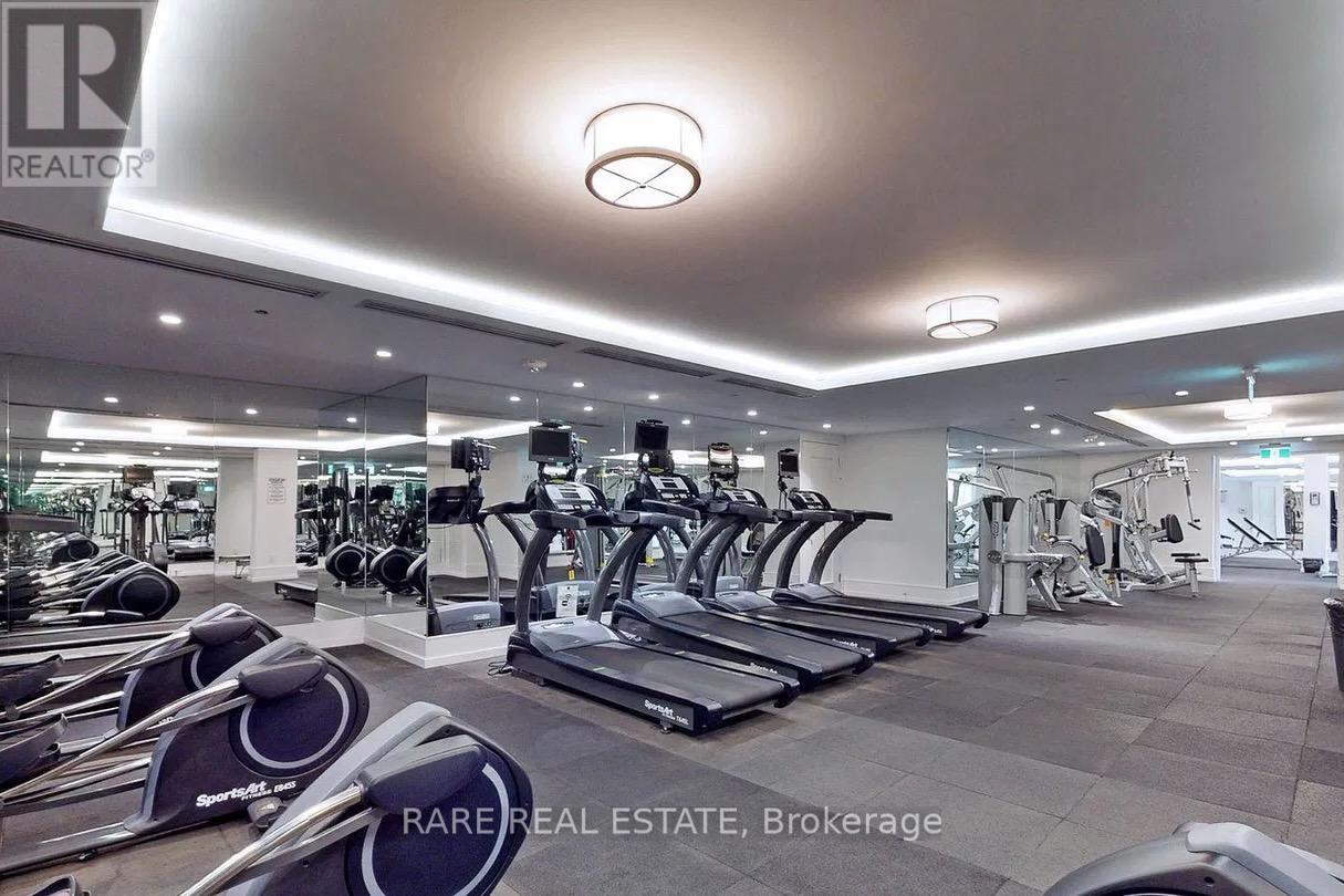 1002 - 955 Bay Street, Toronto, Ontario  M5S 0C6 - Photo 16 - C12966116