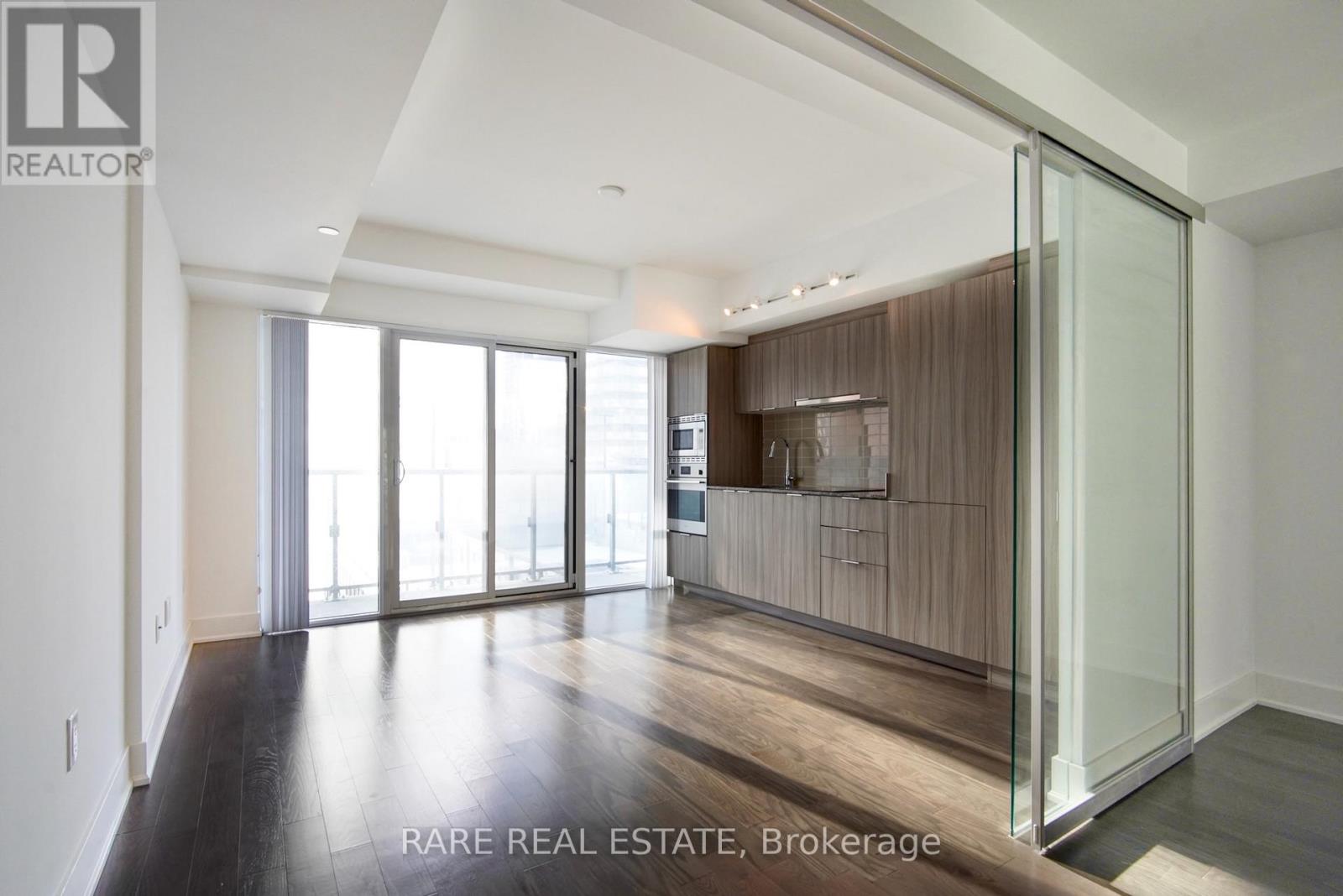 1002 - 955 Bay Street, Toronto, Ontario  M5S 0C6 - Photo 8 - C12966116