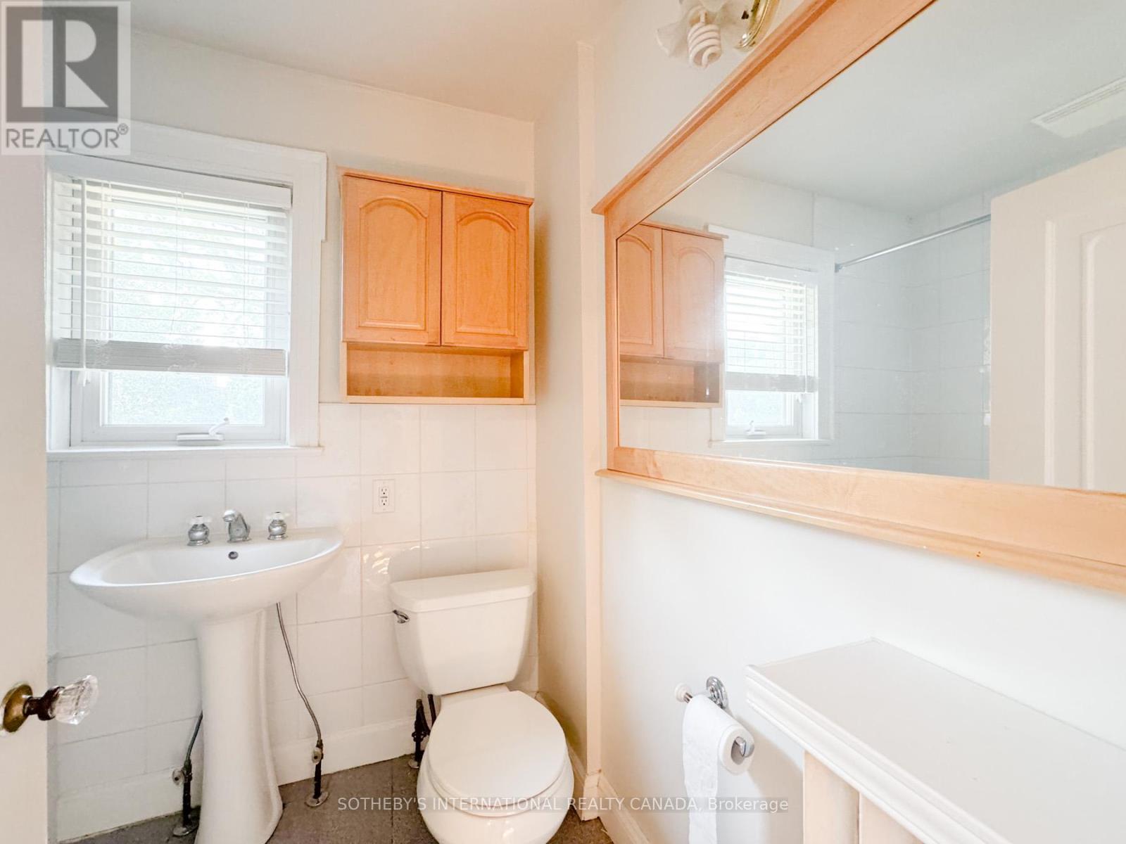 48 Lawrence Avenue W, Toronto, Ontario  M5M 1A4 - Photo 17 - C12966124