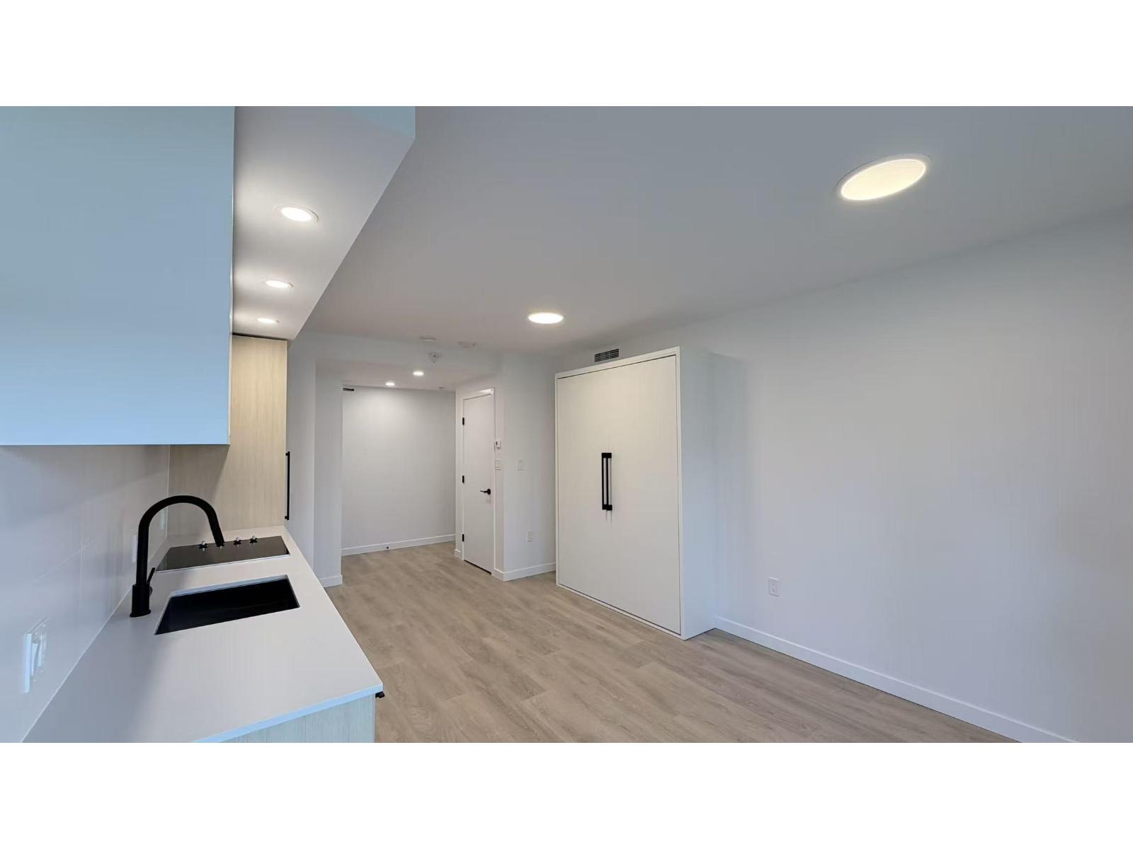 4xx 13738 Central Ave, Surrey, British Columbia  V3T 0X5 - Photo 4 - R3107501