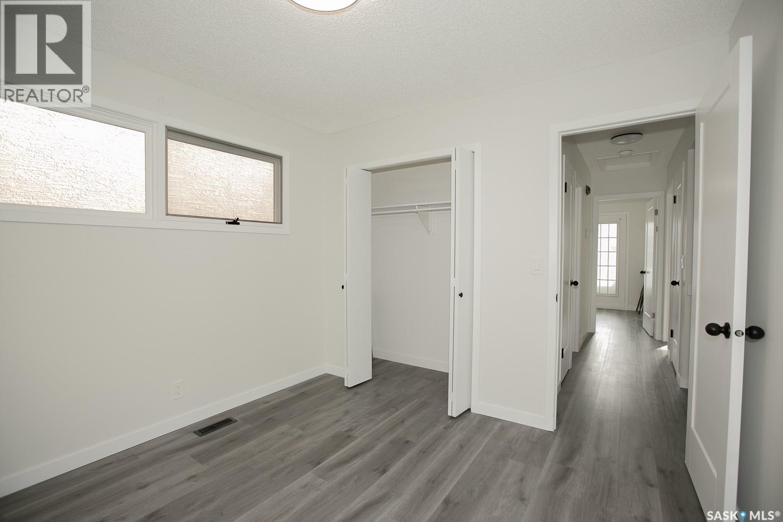 805 Elphinstone Street, Regina, Saskatchewan  S4T 3L5 - Photo 7 - SK032264