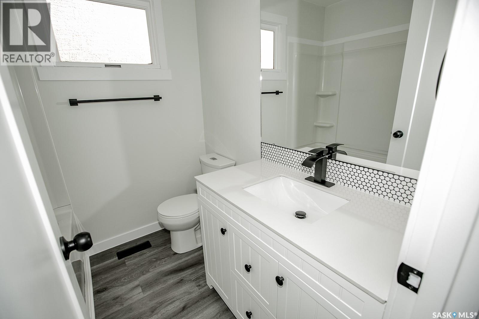 805 Elphinstone Street, Regina, Saskatchewan  S4T 3L5 - Photo 8 - SK032264