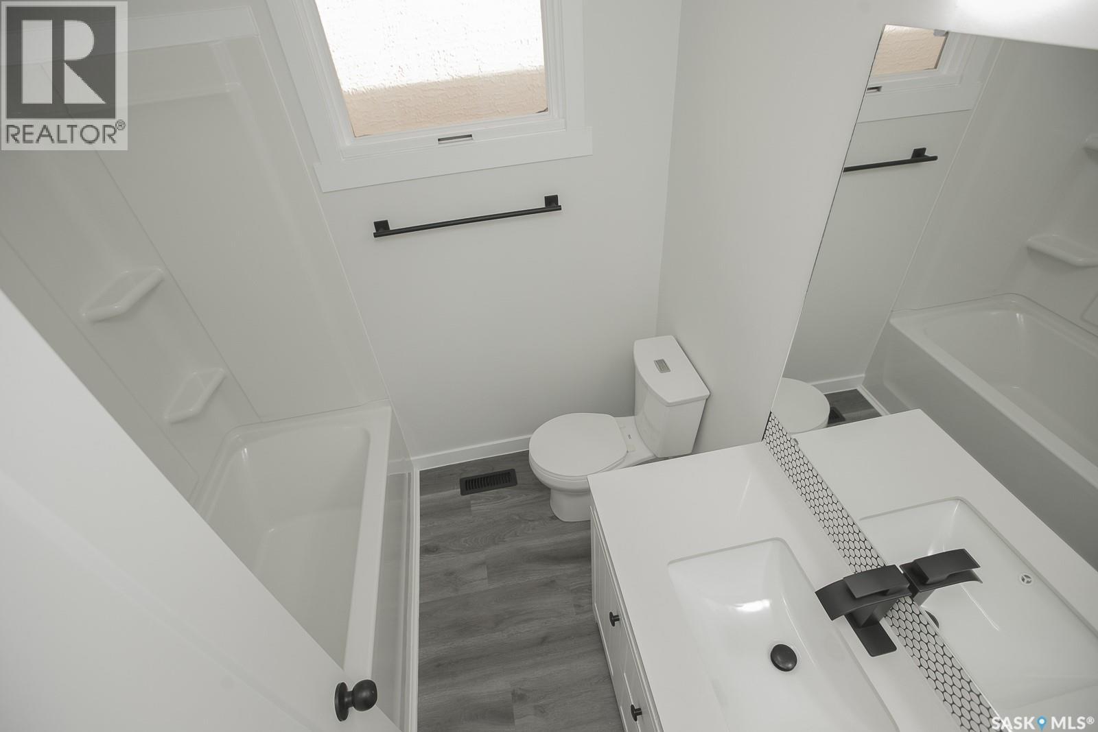 805 Elphinstone Street, Regina, Saskatchewan  S4T 3L5 - Photo 9 - SK032264