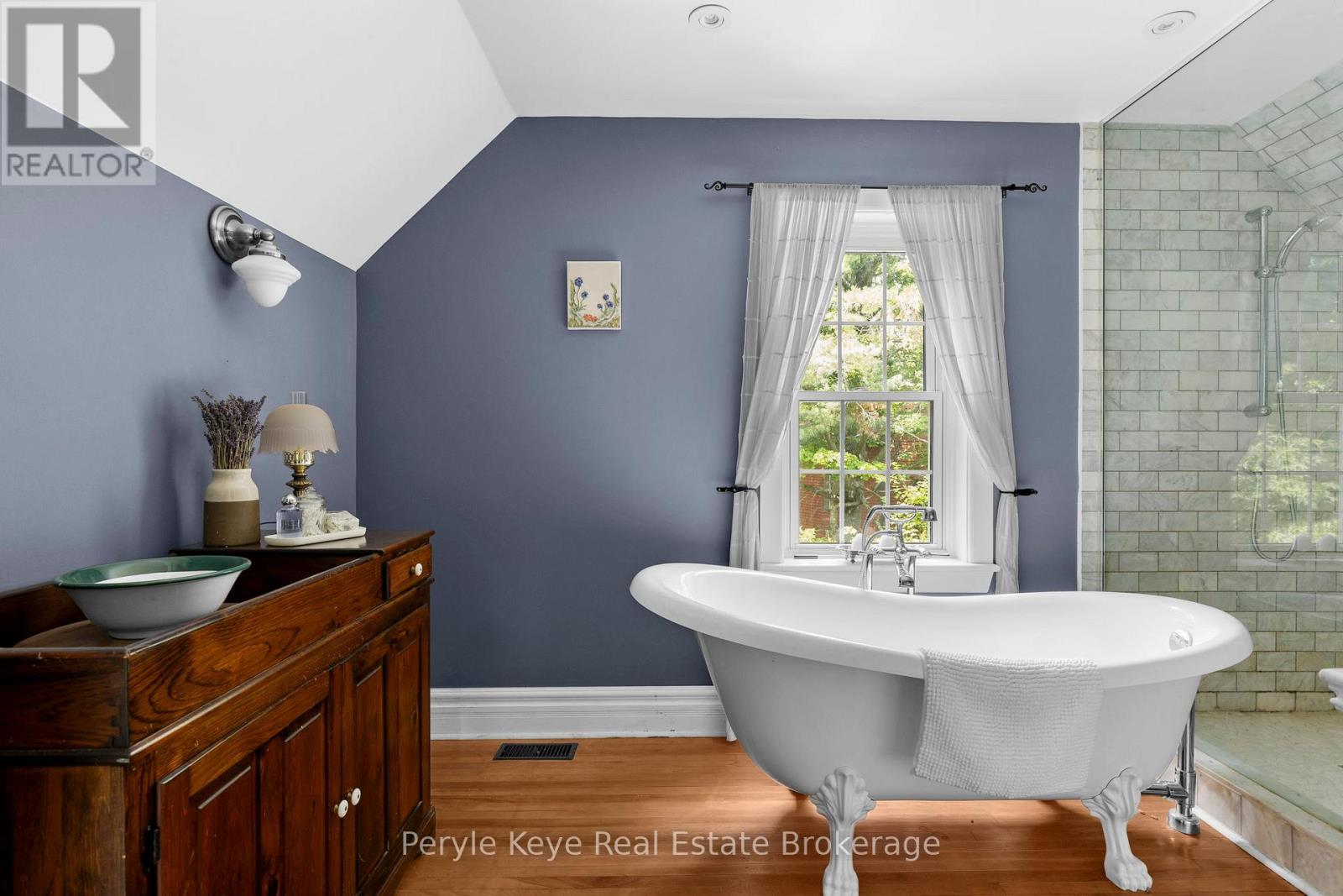 9 King Street, Bracebridge, Ontario  P1L 1H4 - Photo 4 - X12800670