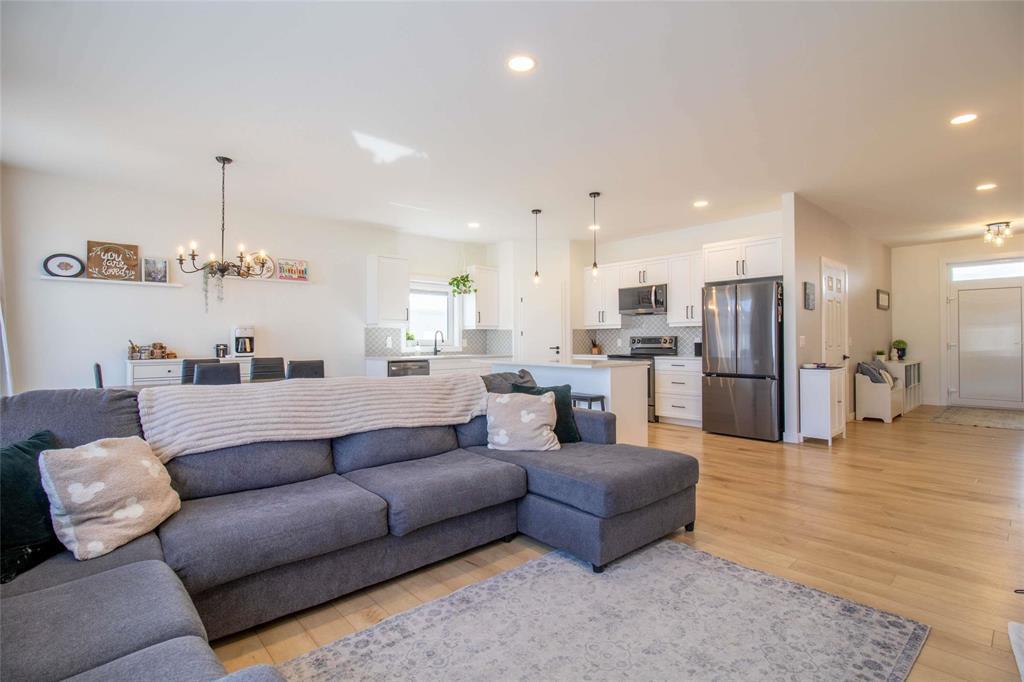 5 Bentley Bay, Steinbach, Manitoba  R5G 2Y5 - Photo 16 - 202606521