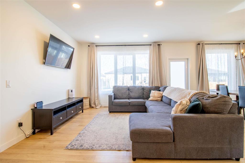 5 Bentley Bay, Steinbach, Manitoba  R5G 2Y5 - Photo 17 - 202606521