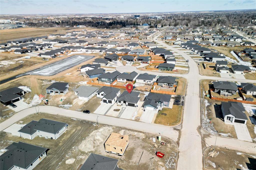 5 Bentley Bay, Steinbach, Manitoba  R5G 2Y5 - Photo 27 - 202606521