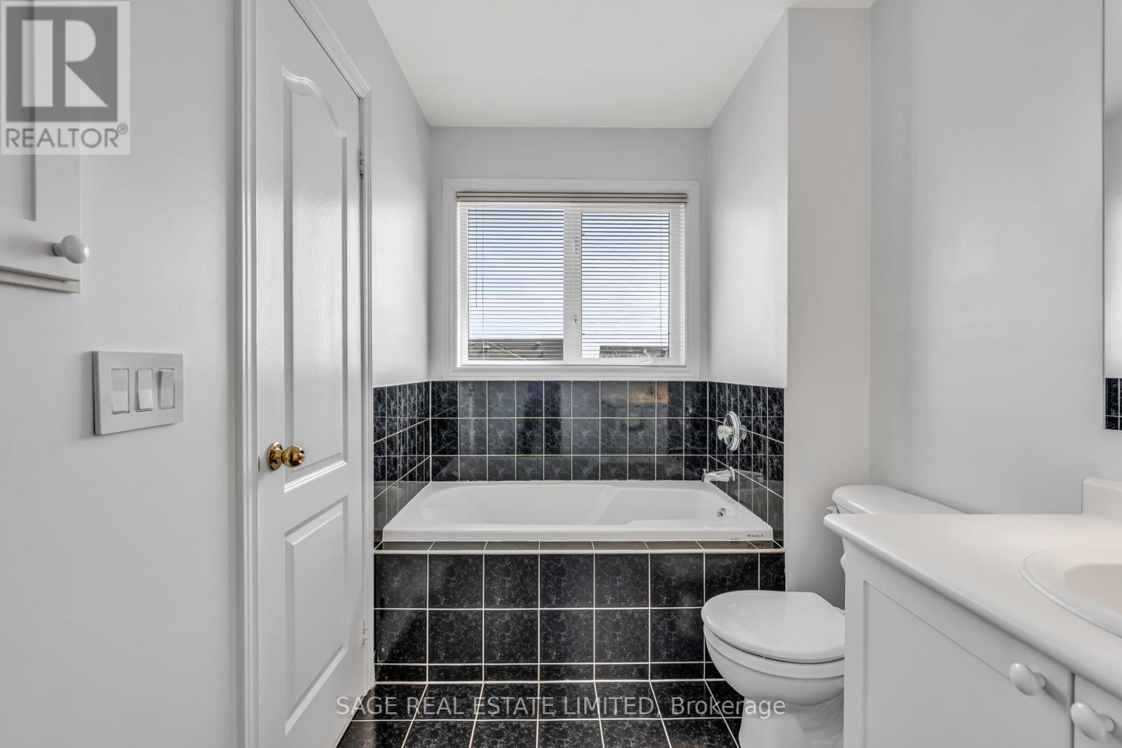 41 Cynthia Jean Street, Markham, Ontario  L6C 2P3 - Photo 19 - N12966036