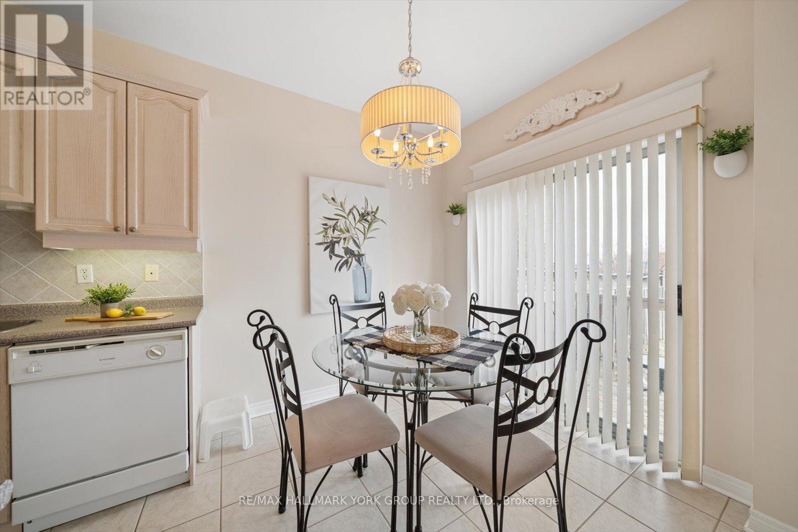 30 Jordanray Boulevard, Newmarket, Ontario  L3X 2P9 - Photo 17 - N12966056