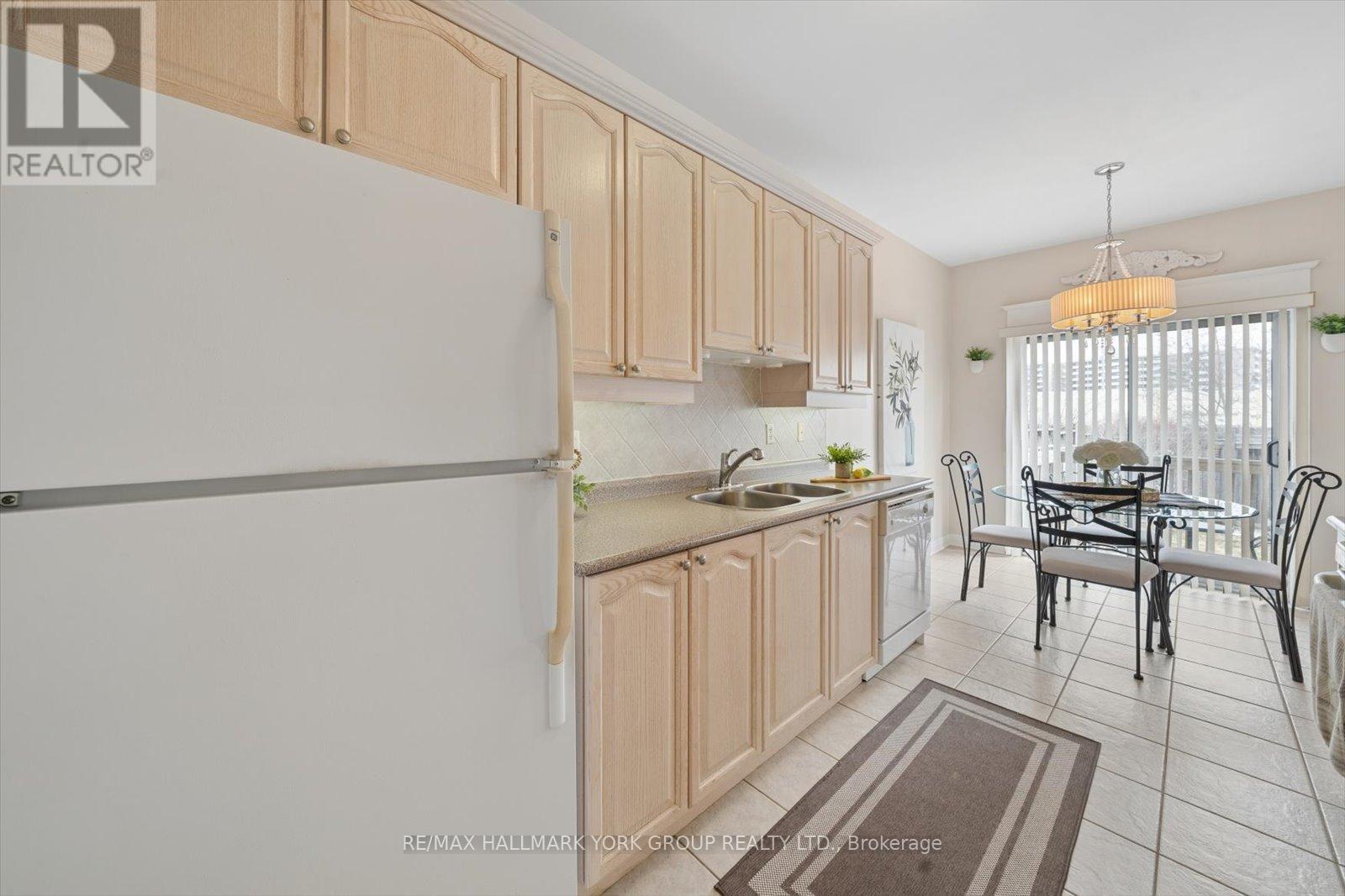 30 Jordanray Boulevard, Newmarket, Ontario  L3X 2P9 - Photo 20 - N12966056