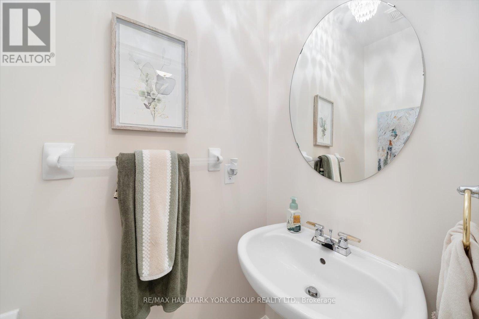 30 Jordanray Boulevard, Newmarket, Ontario  L3X 2P9 - Photo 22 - N12966056