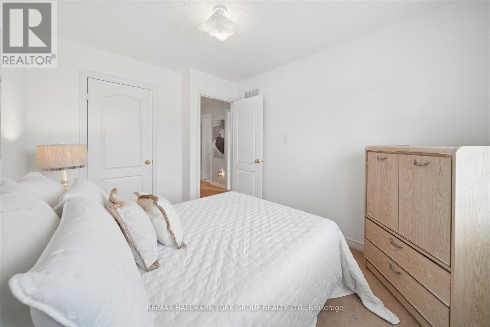 30 Jordanray Boulevard, Newmarket, Ontario  L3X 2P9 - Photo 34 - N12966056