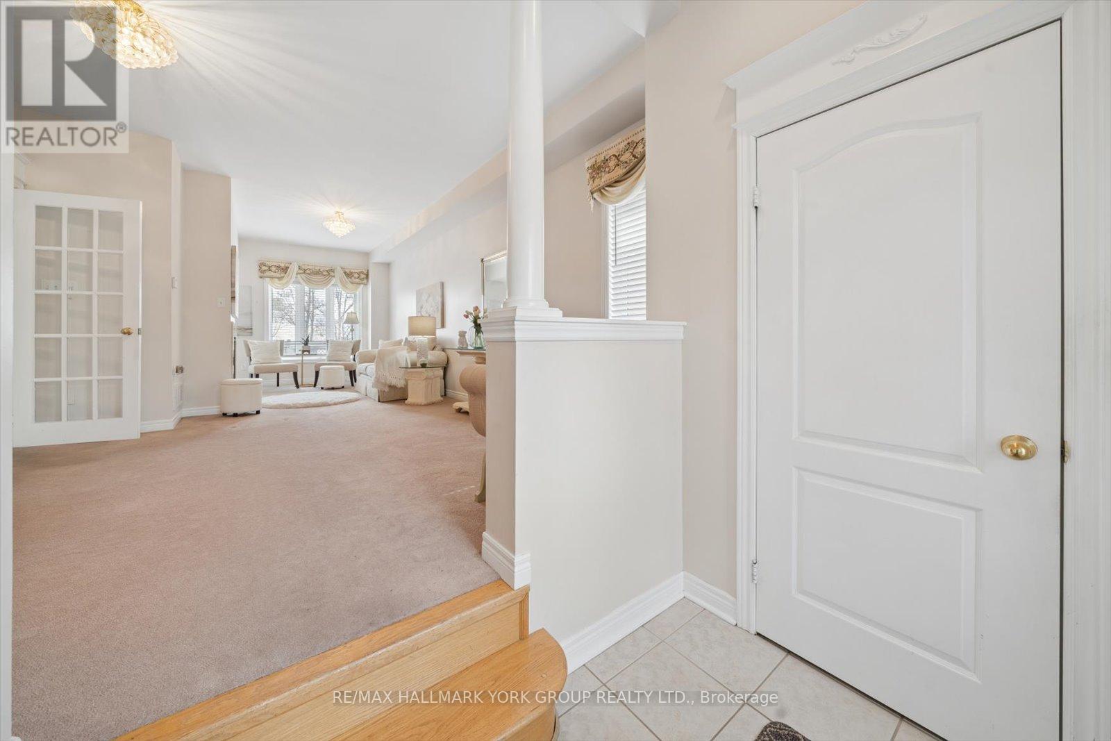 30 Jordanray Boulevard, Newmarket, Ontario  L3X 2P9 - Photo 8 - N12966056