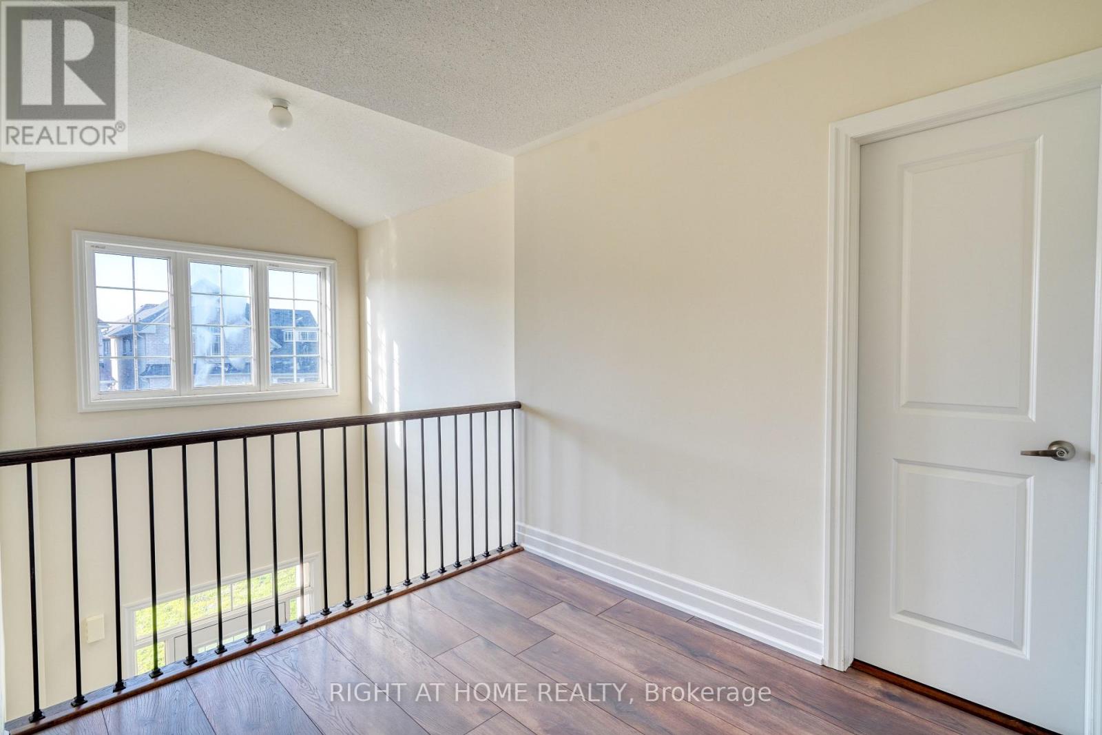 17 Mercury Avenue, Georgina, Ontario  L4P 0H1 - Photo 21 - N12966088