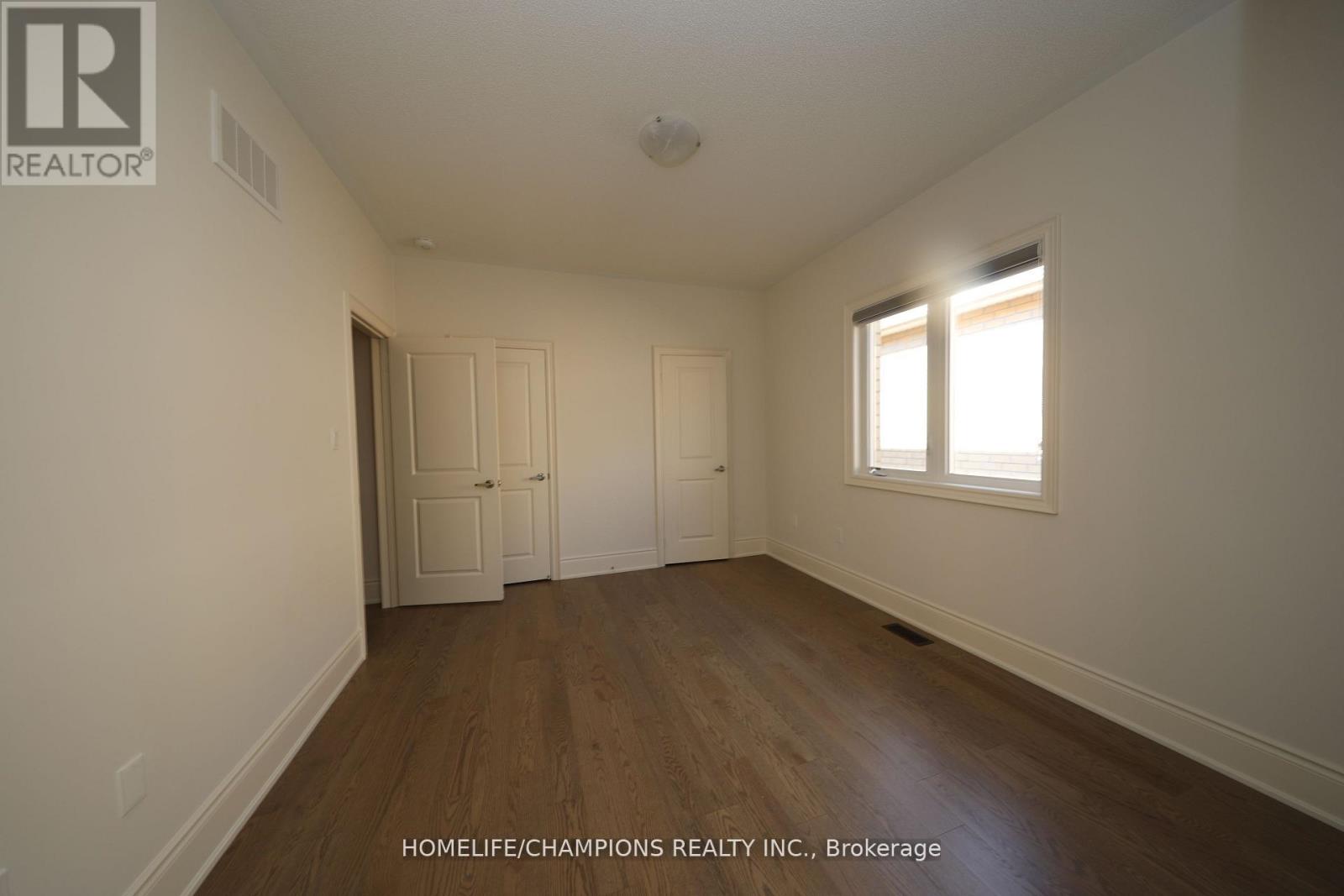 212 Wesmina Avenue, Whitchurch-Stouffville, Ontario  L4A 5A2 - Photo 10 - N12966122