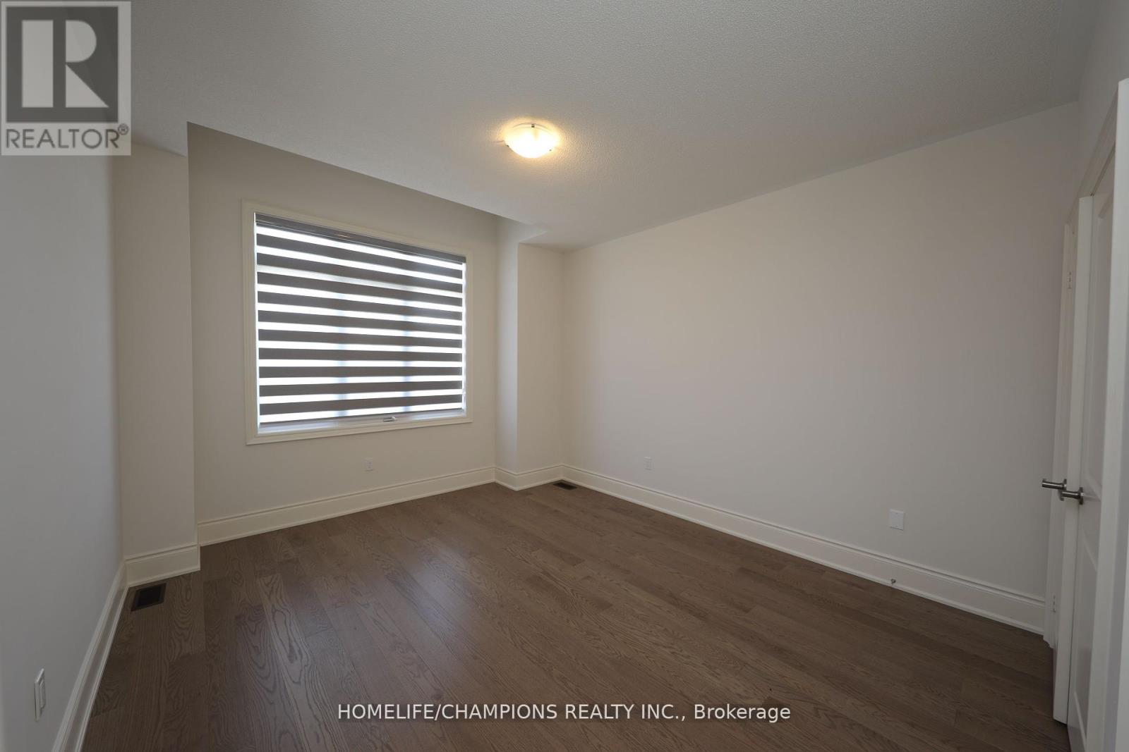 212 Wesmina Avenue, Whitchurch-Stouffville, Ontario  L4A 5A2 - Photo 8 - N12966122